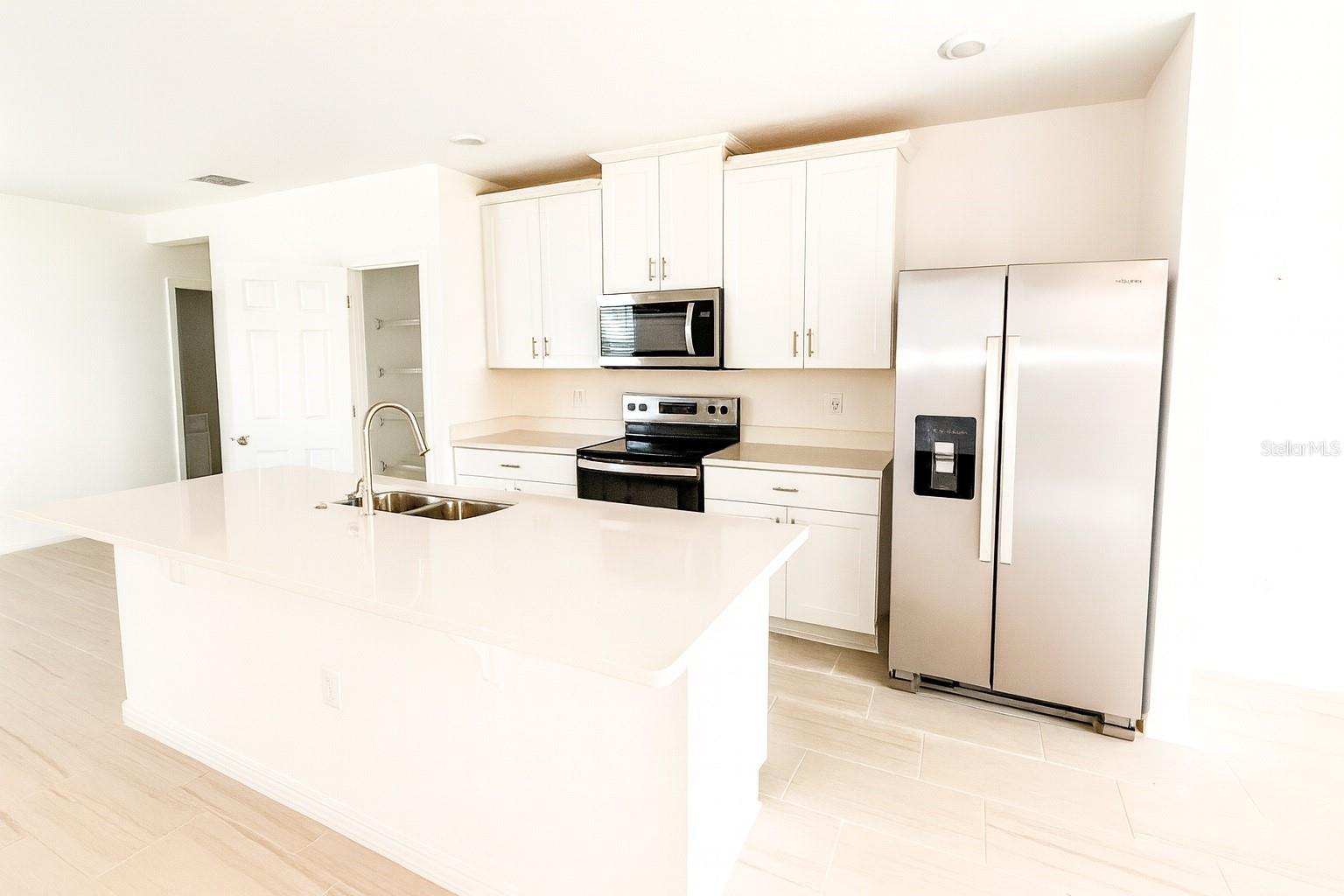 LAKE DEER - Residential Lease