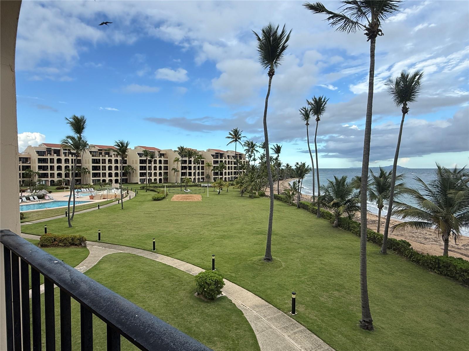 Crescent Beach CANDELERO DRIVE 123