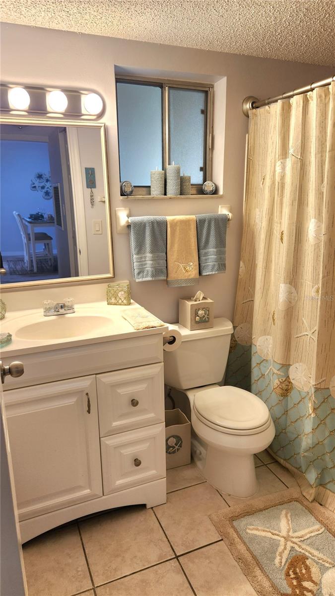 BAYSHORE ON THE LAKE APTS II SEC 3 - Residential