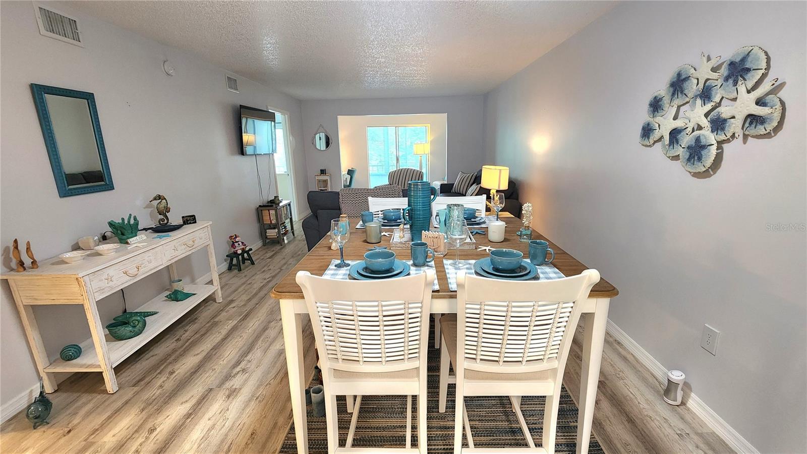 BAYSHORE ON THE LAKE APTS II SEC 3 - Residential