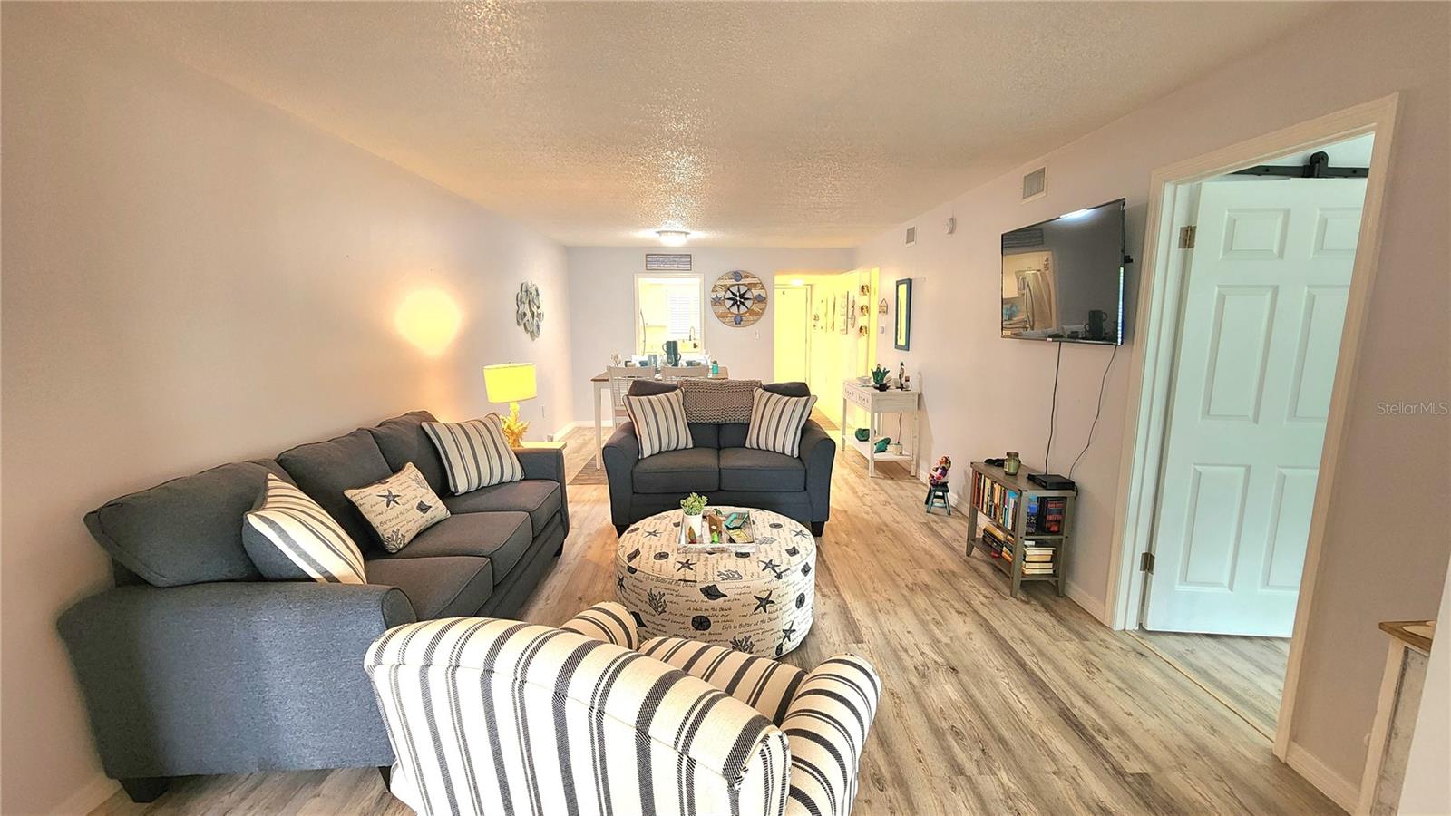 BAYSHORE ON THE LAKE APTS II SEC 3 - Residential