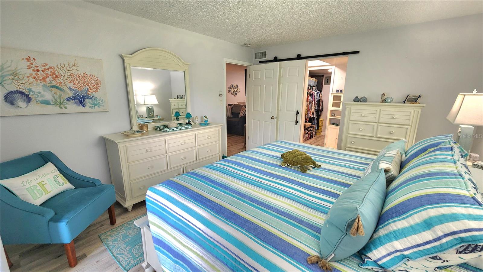 BAYSHORE ON THE LAKE APTS II SEC 3 - Residential