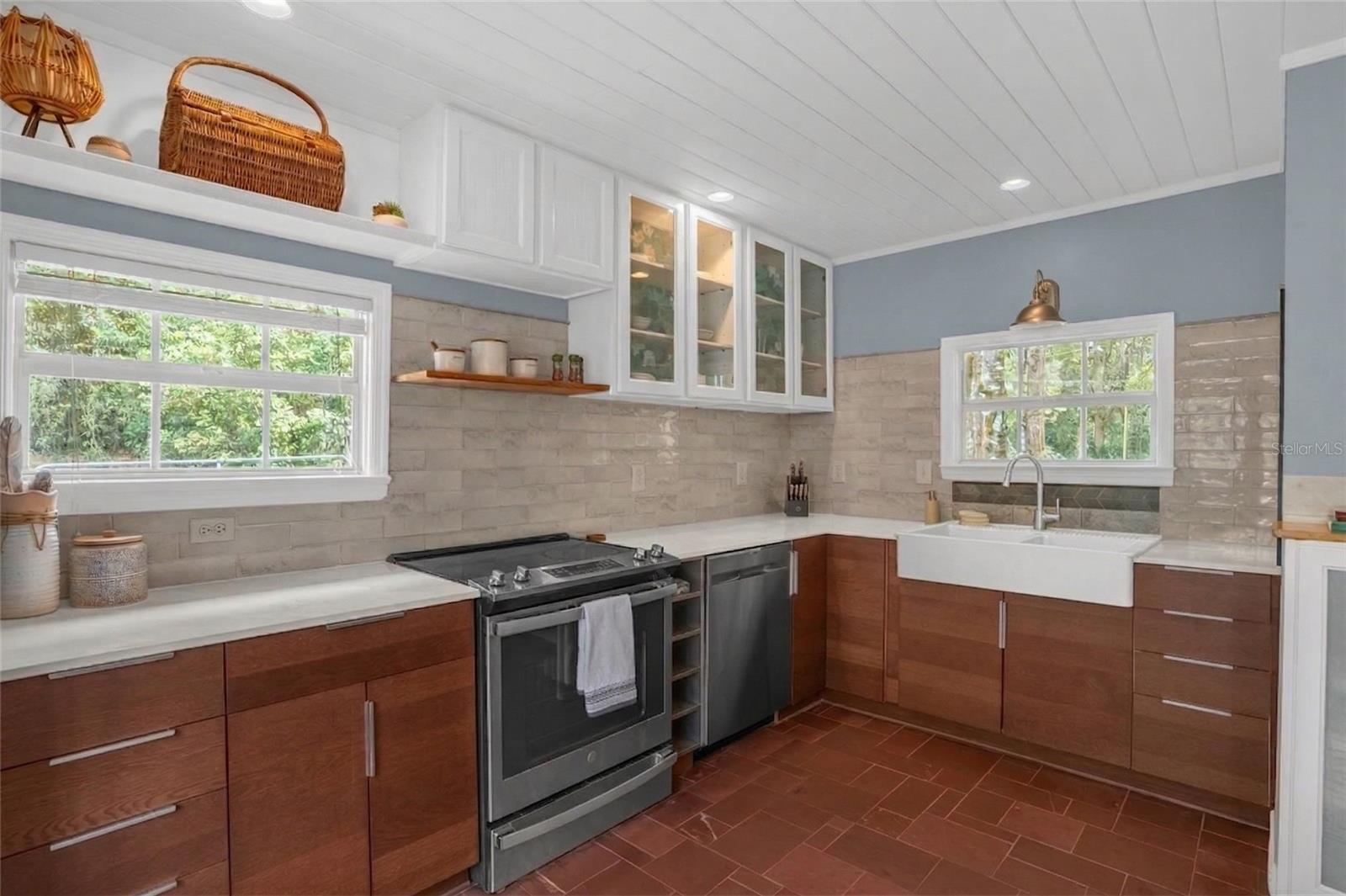 MOUNT DORA SUNSET HEIGHTS - Residential