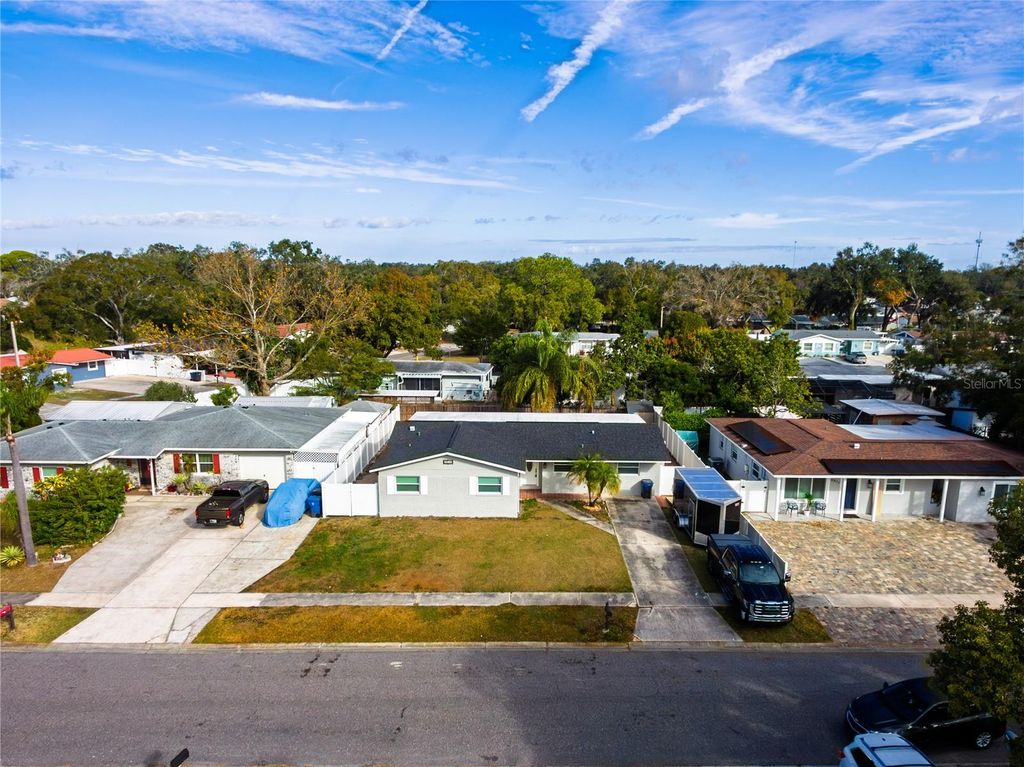 Photo of 6519 Dovewood Place, Tampa, FL 33634 (MLS # TB8468627)