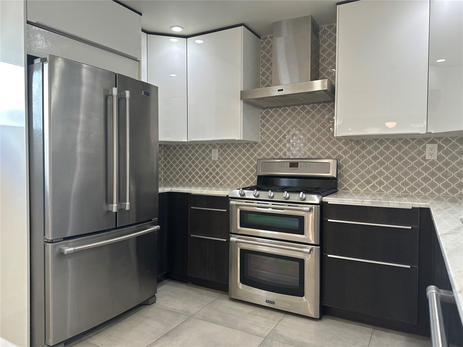 COURIER CITY - Residential Lease