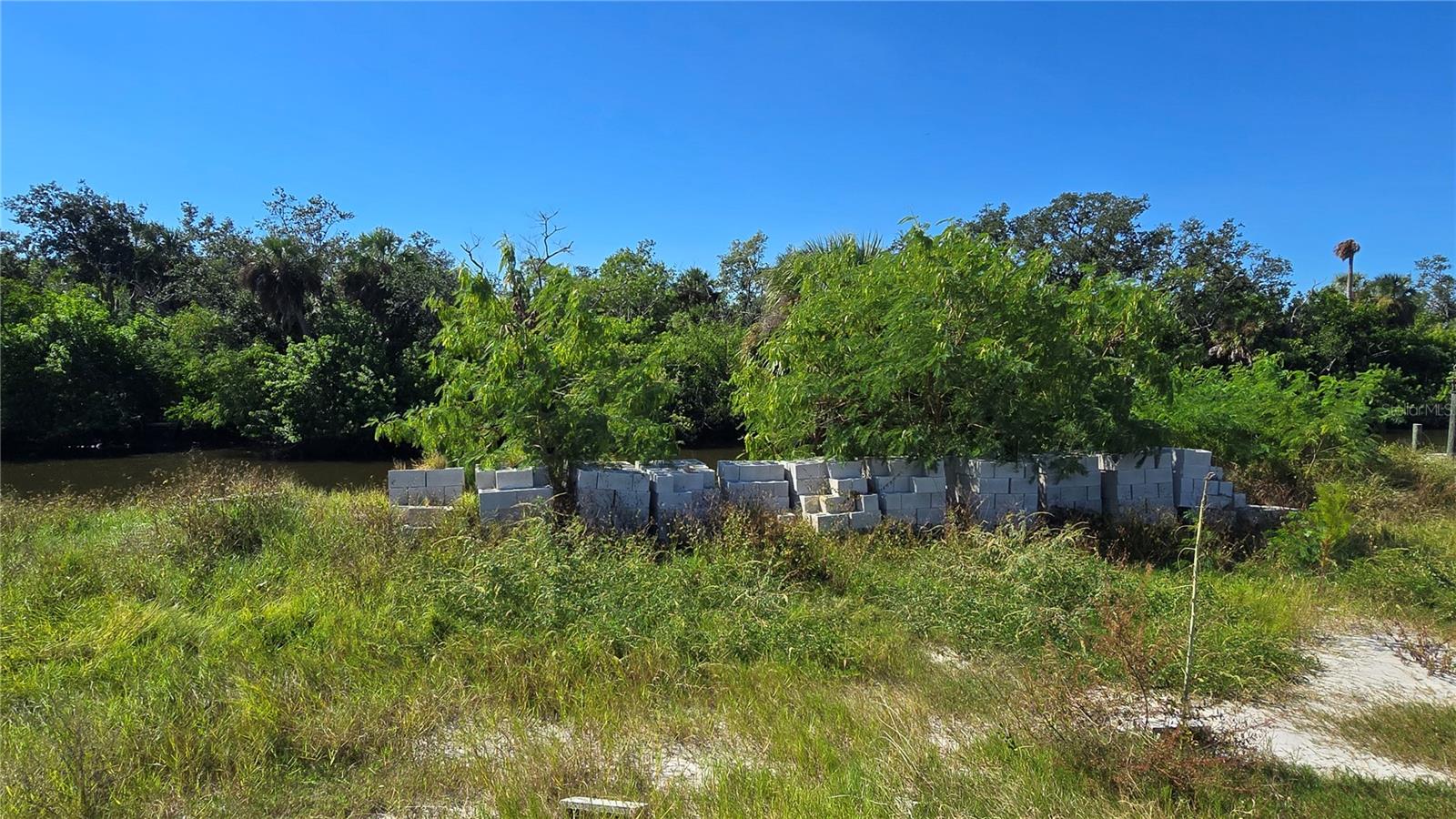 ARMSTRONGS RIVERSIDE ESTATES - Land