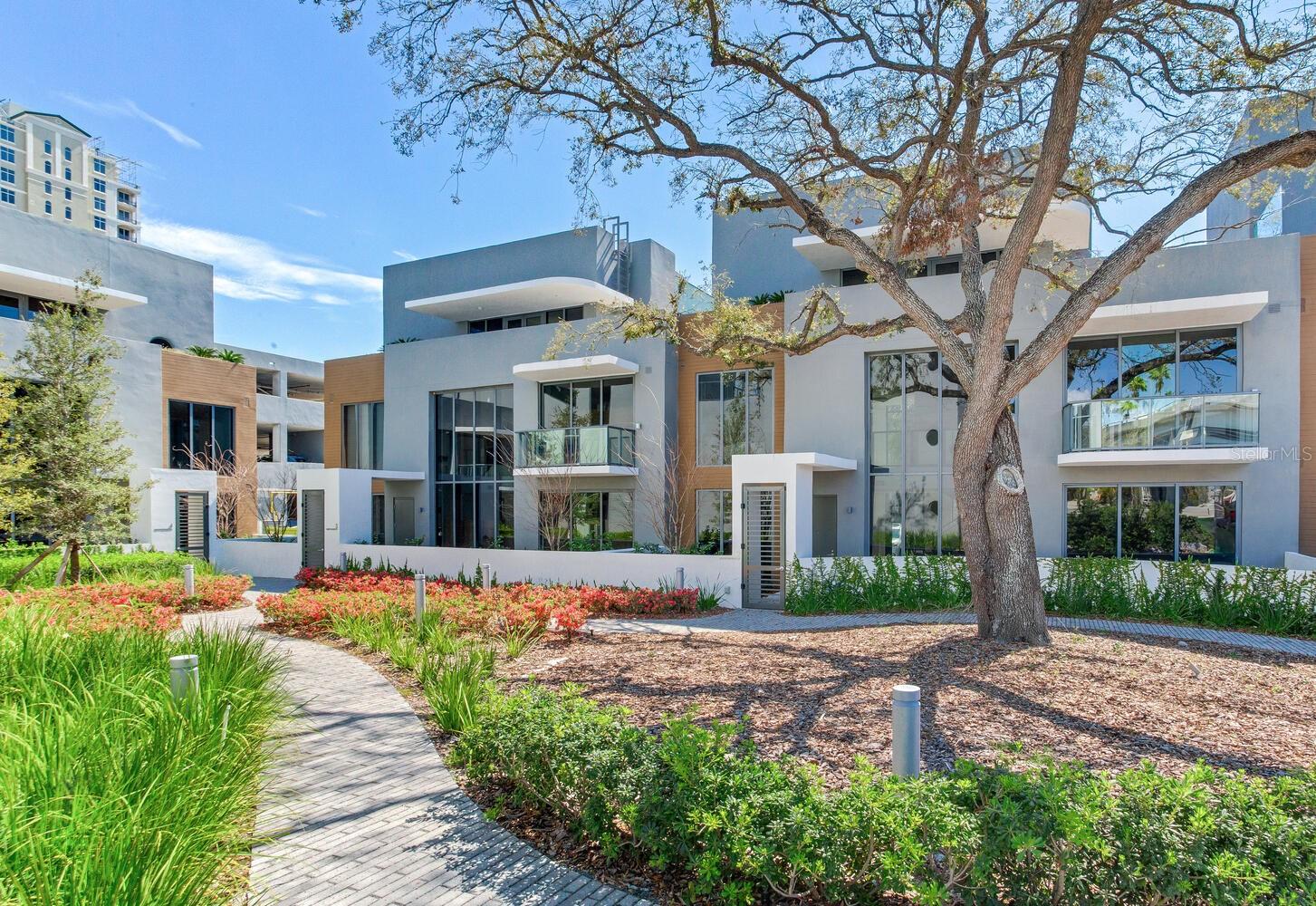 3030 W SANTIAGO STREET 3