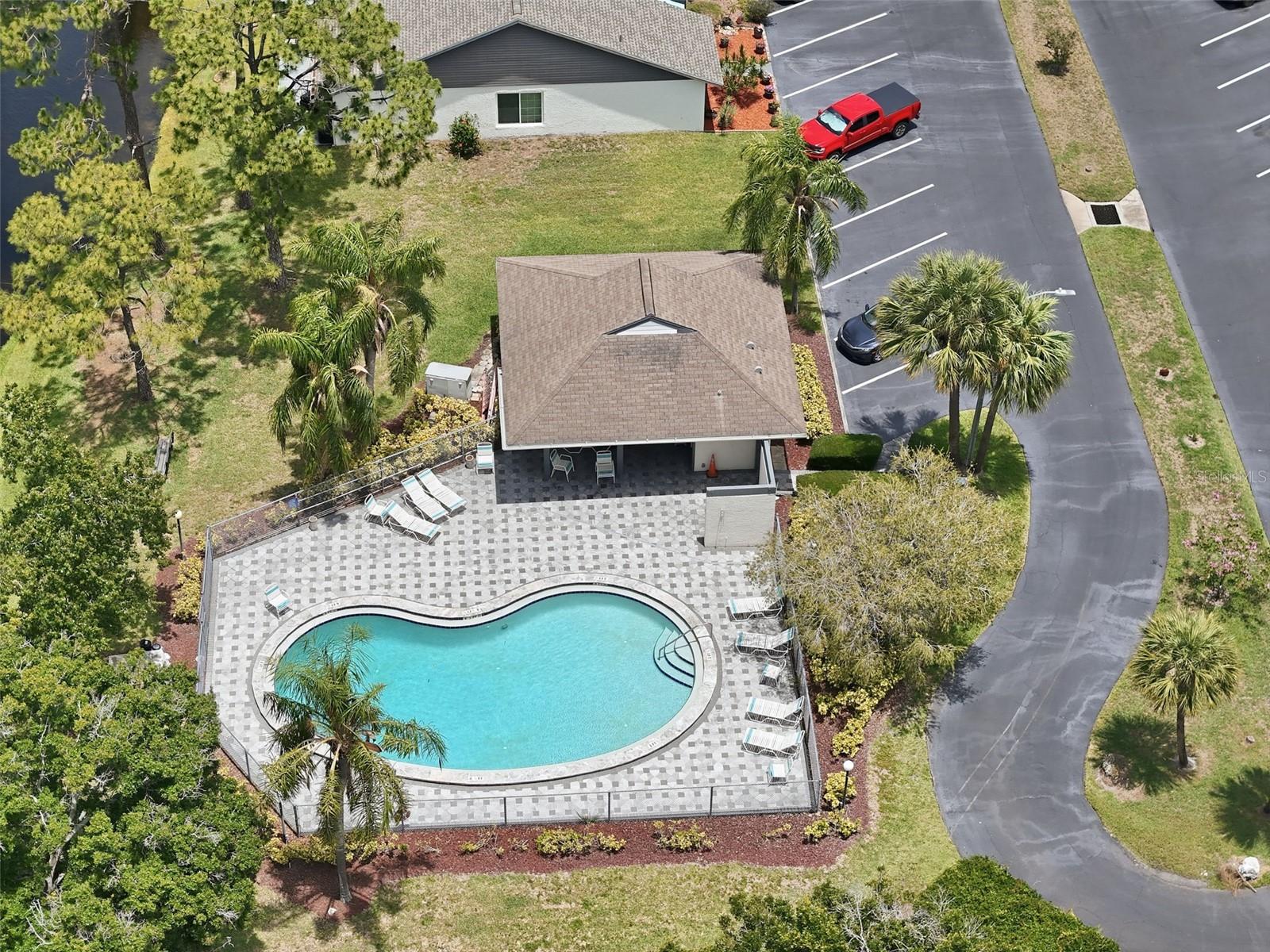 BELLE OAK VILLAS - Residential