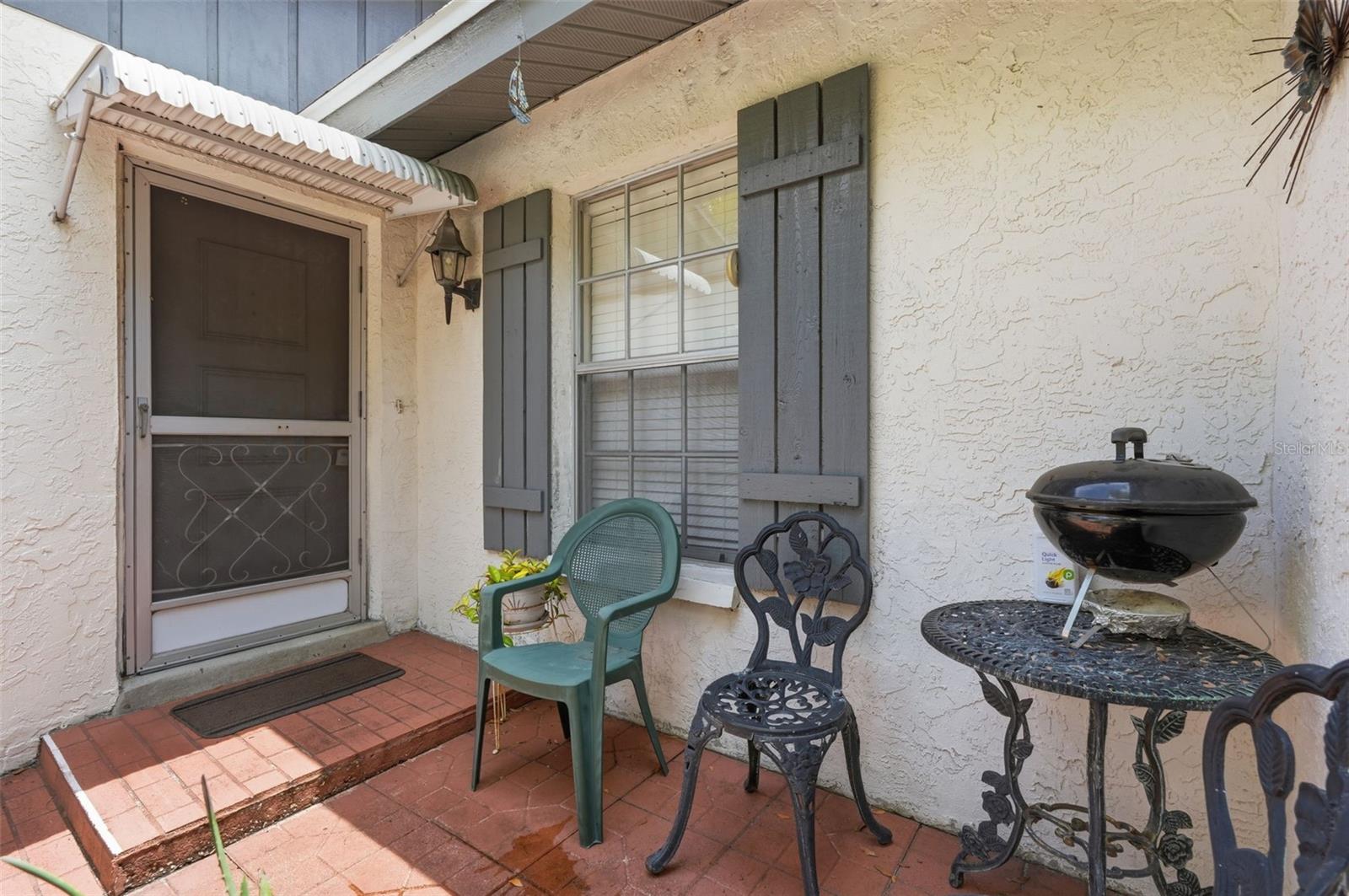 561 LAGUNA VISTA COURT