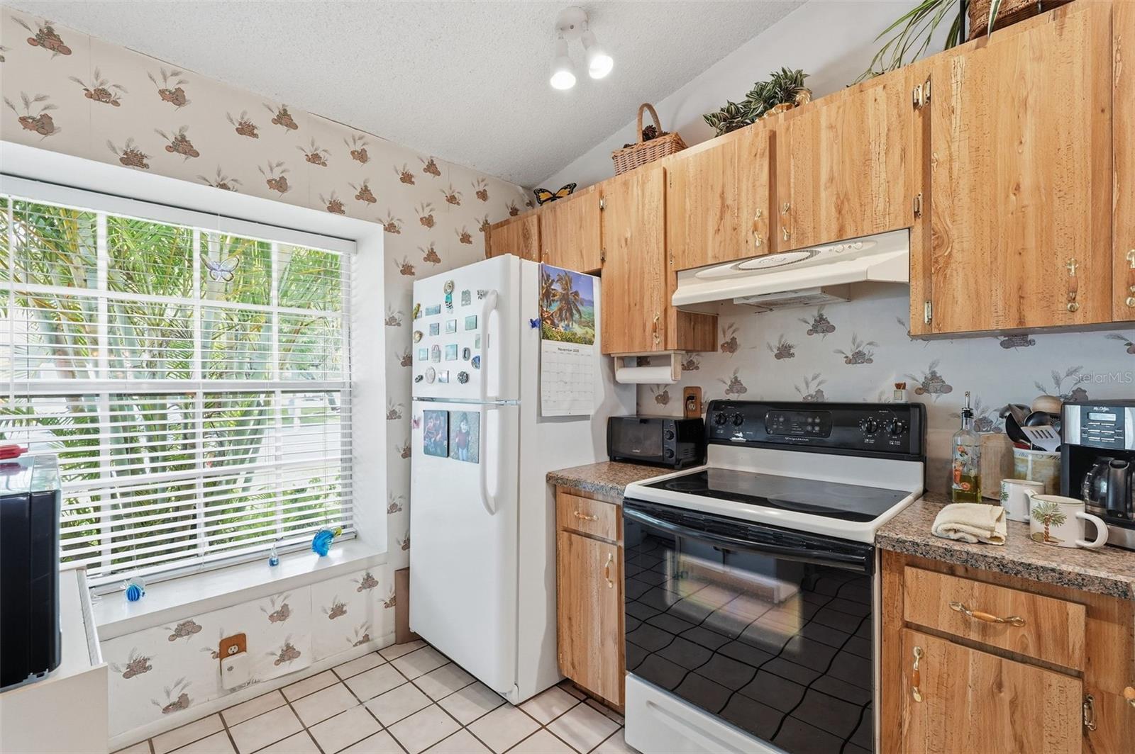 BELLE OAK VILLAS - Residential