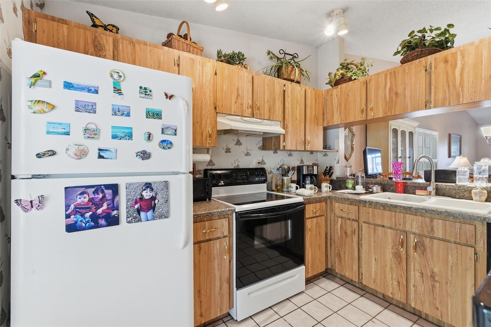 BELLE OAK VILLAS - Residential