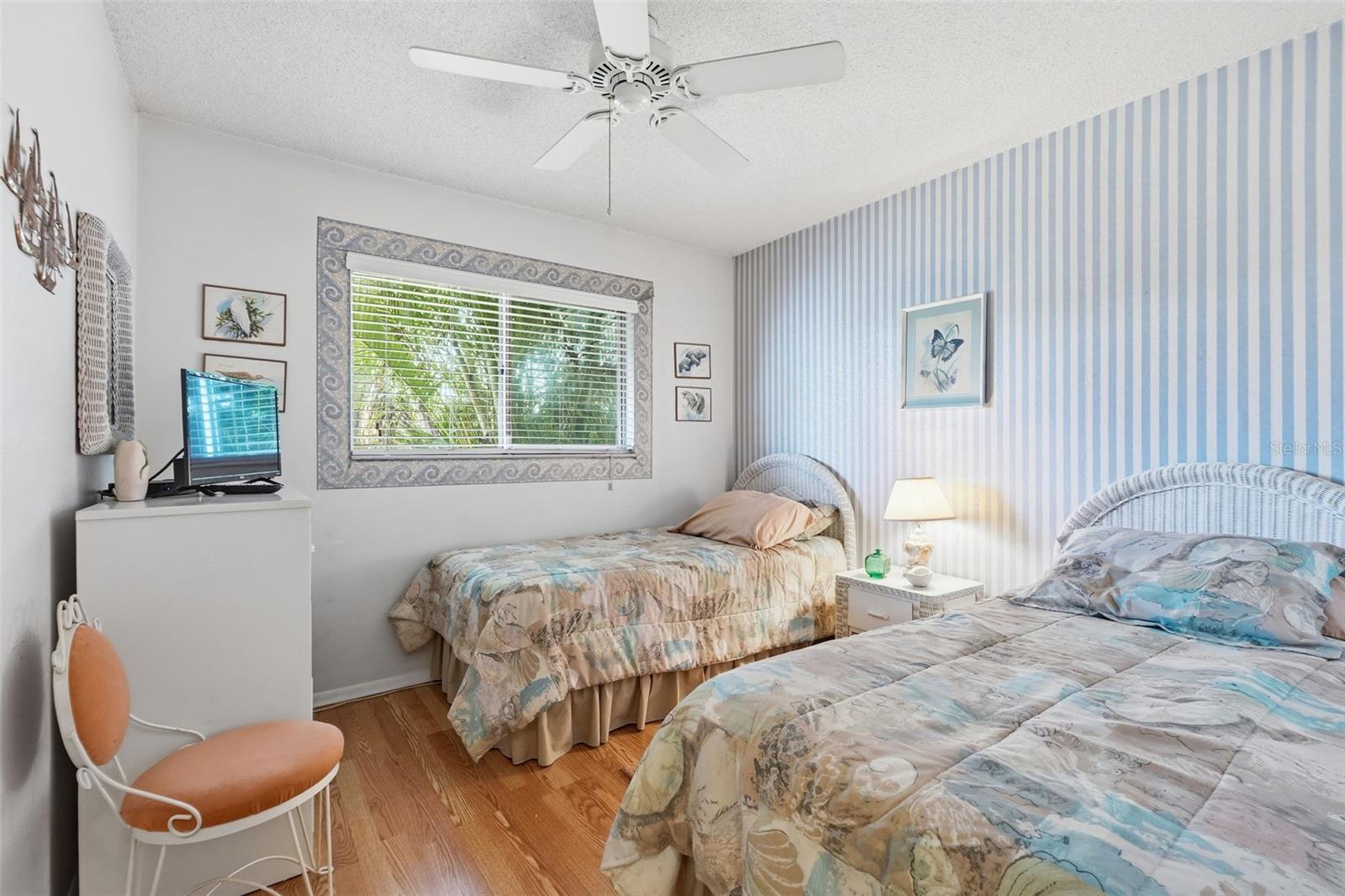 BELLE OAK VILLAS - Residential