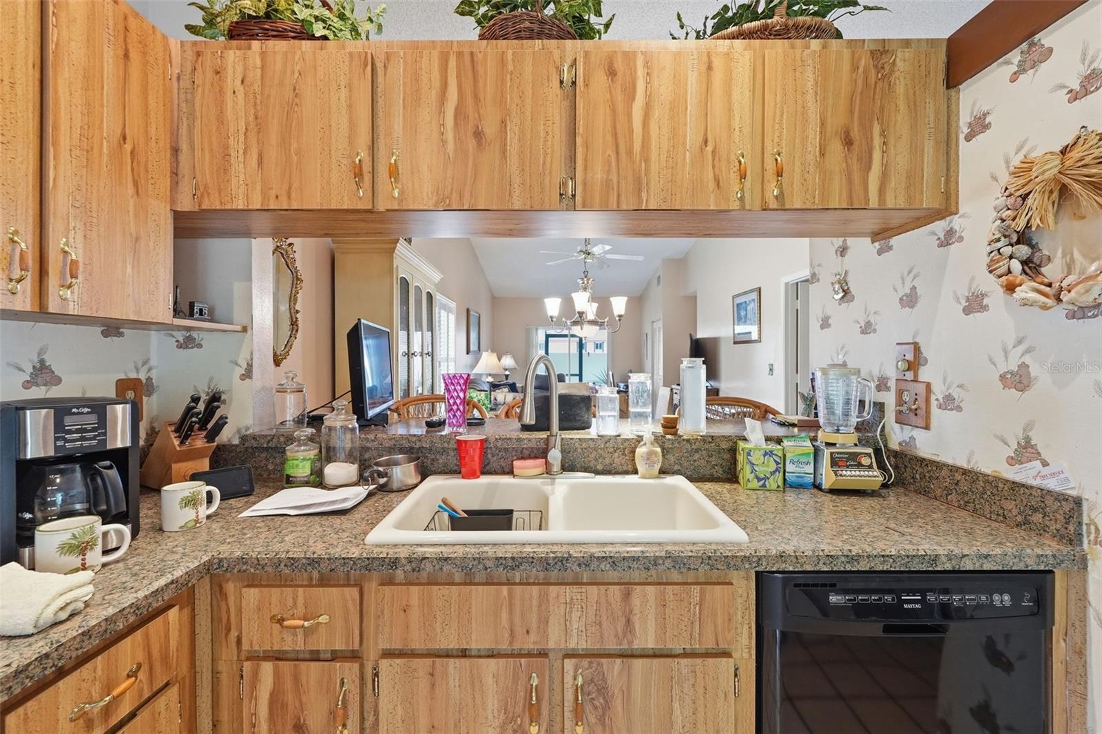 BELLE OAK VILLAS - Residential
