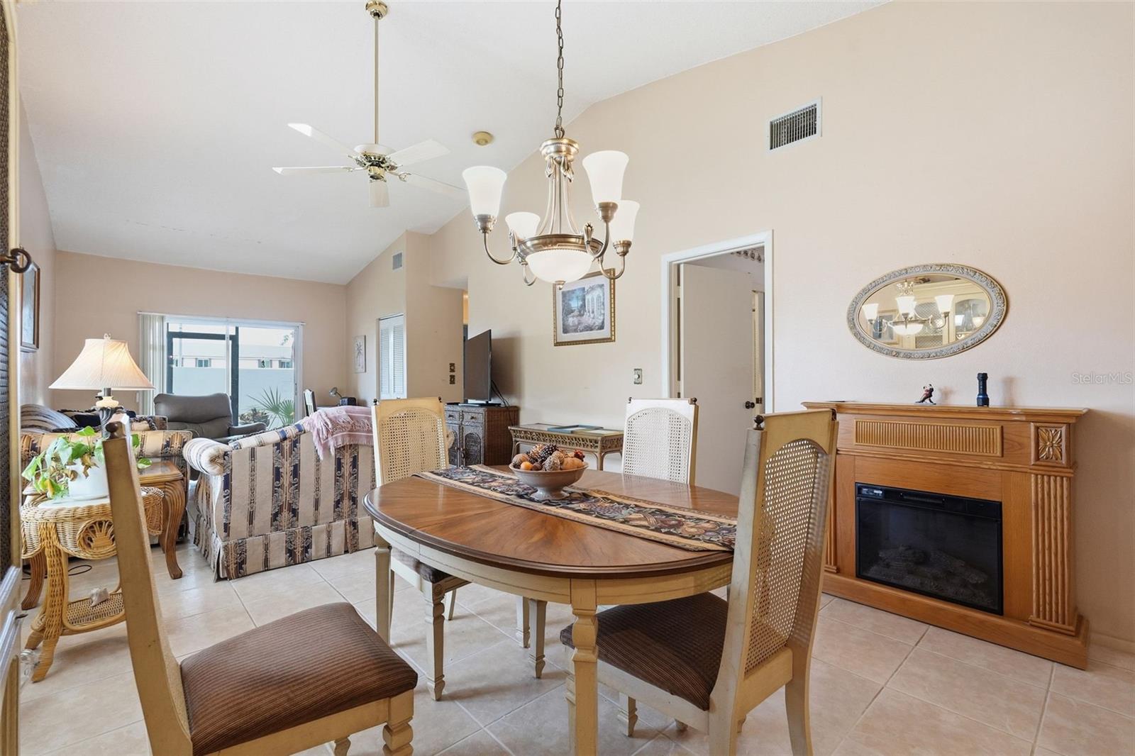 BELLE OAK VILLAS - Residential