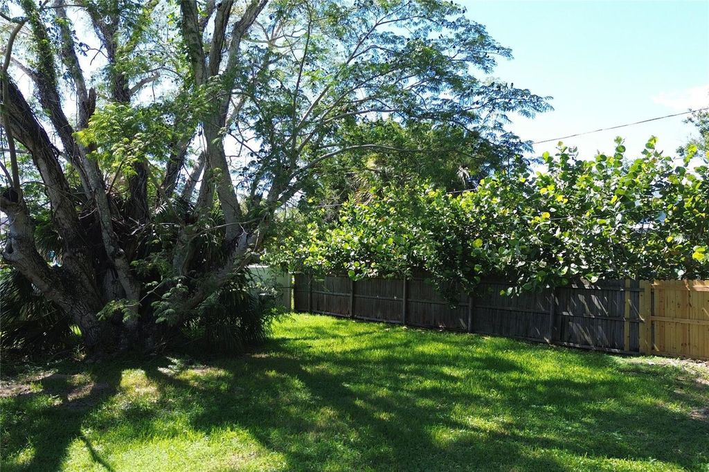 Photo of 107 E Spruce Street, Tarpon Springs, FL 34689 (MLS # TB8412170)