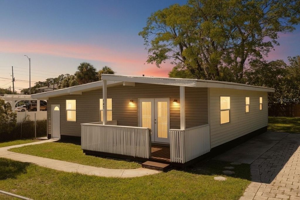 Photo of 107 E Spruce Street, Tarpon Springs, FL 34689 (MLS # TB8412170)