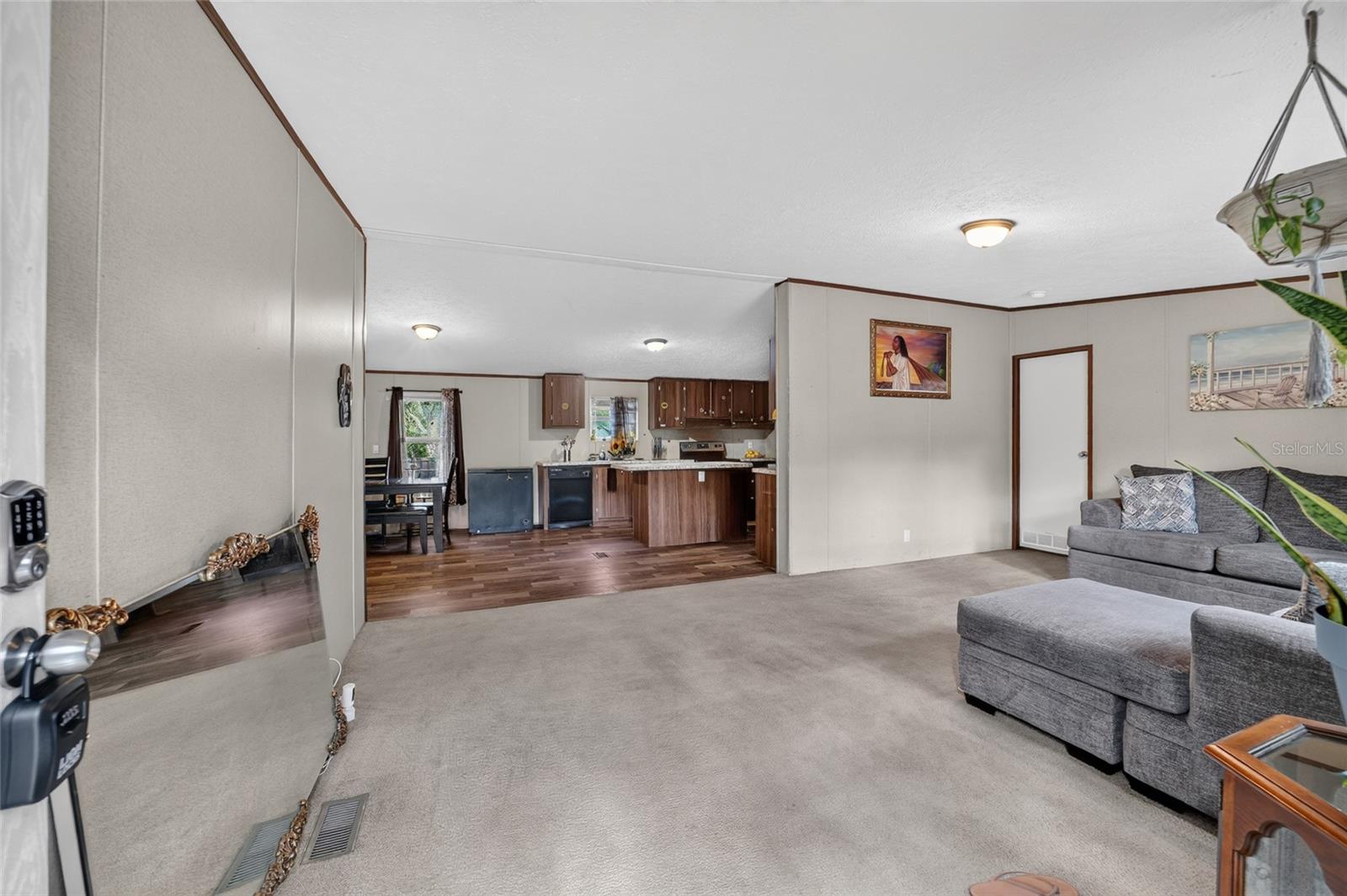 4842 W NESTER COURT