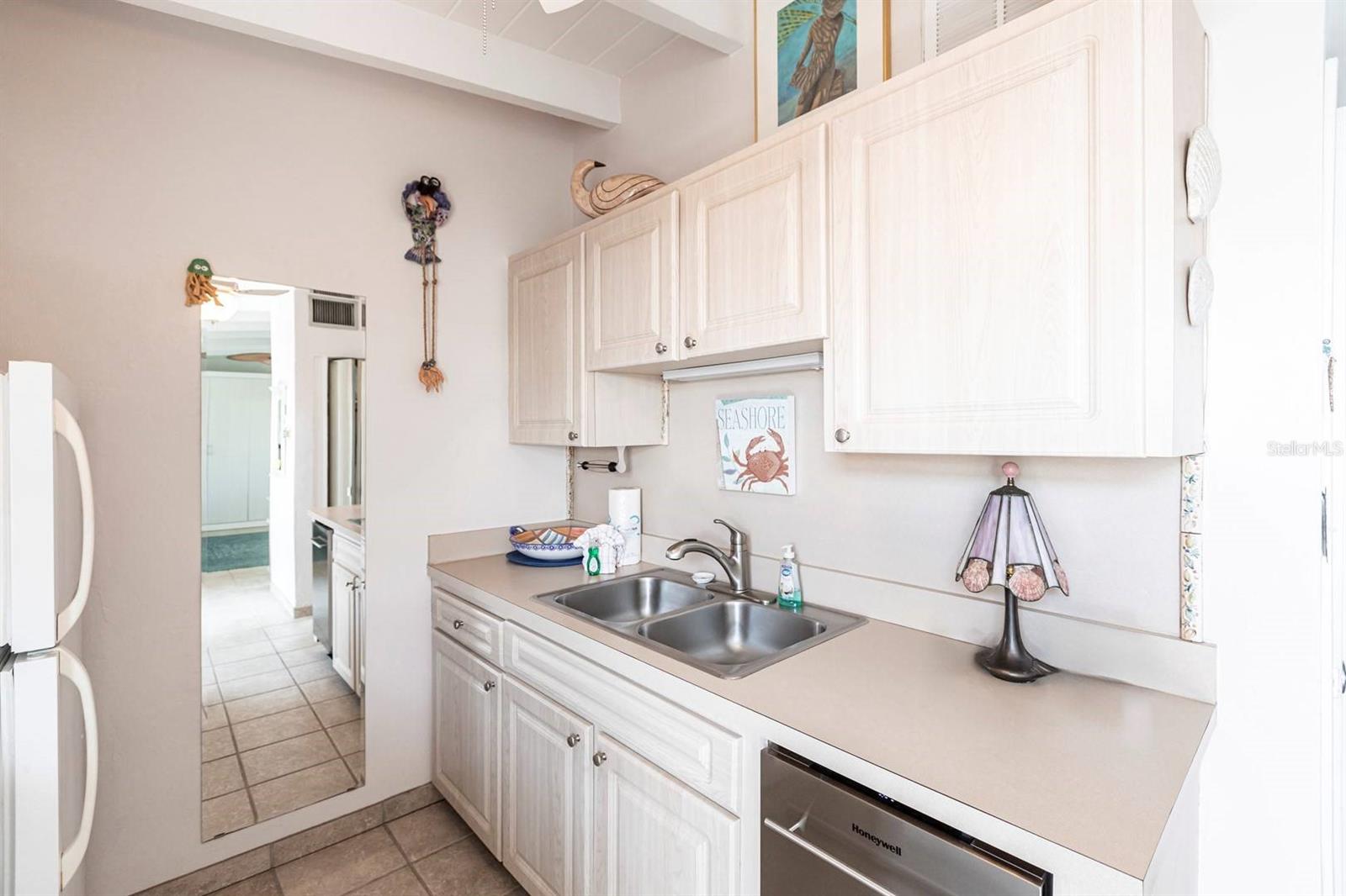 CASA MAR - Residential Lease