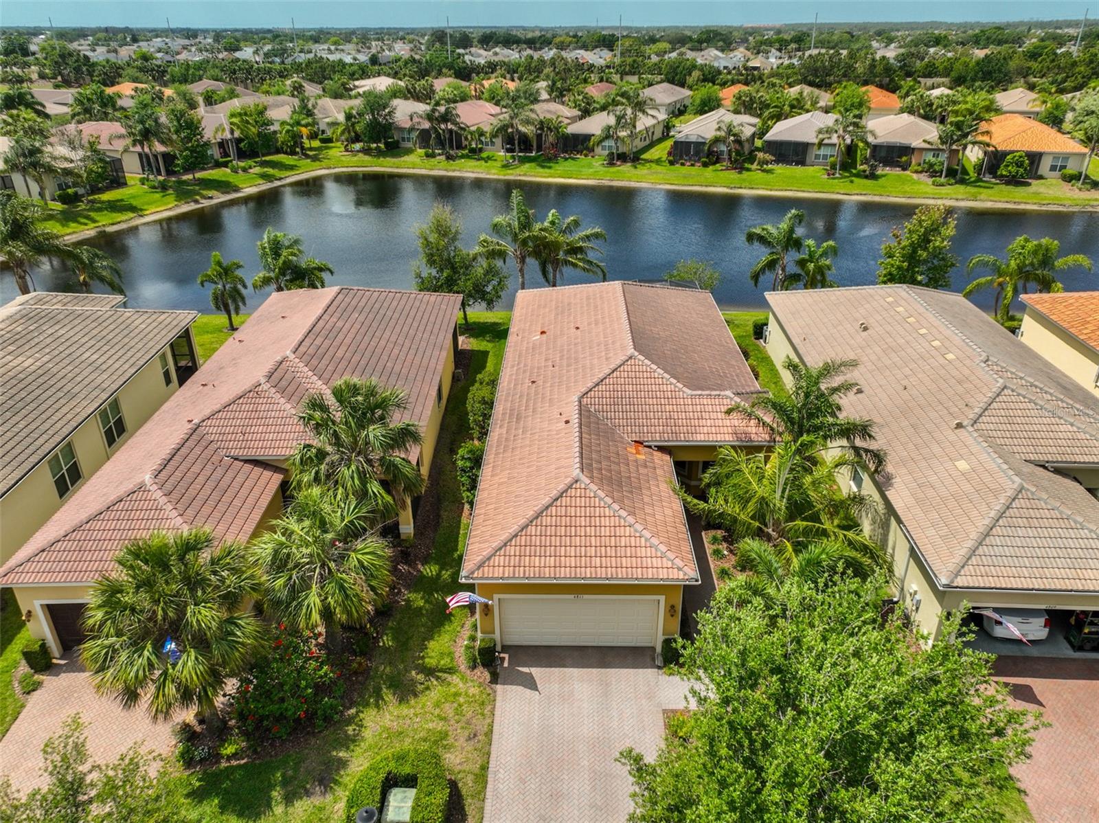 4811 SANDY GLEN WAY
