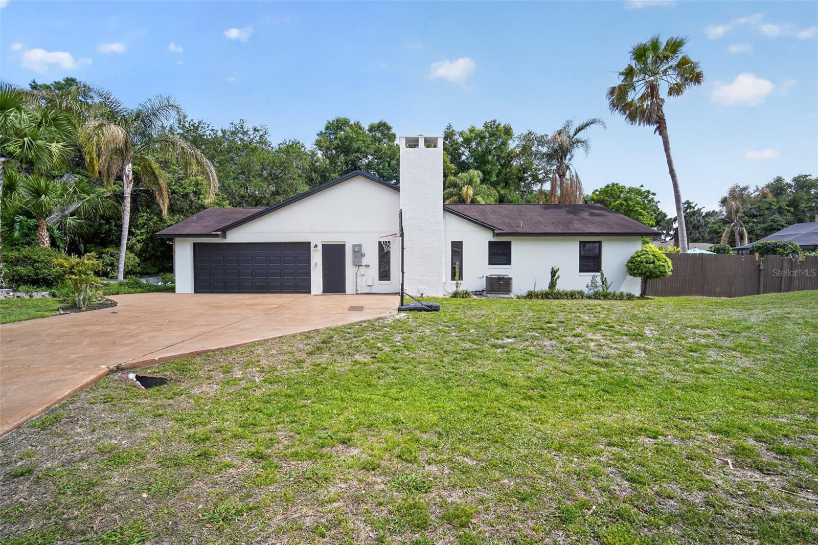 1225 TIMBERIDGE LOOP N