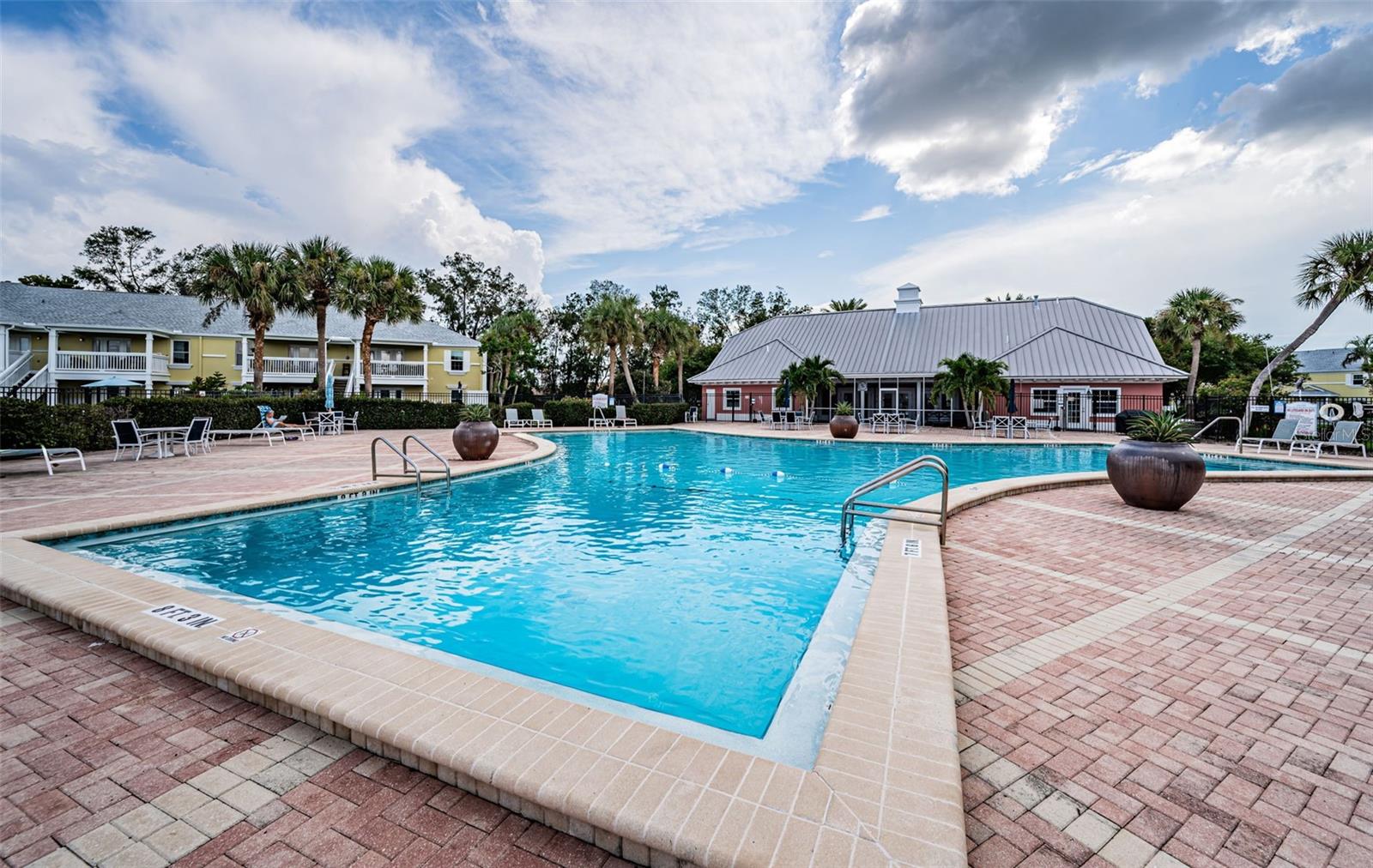 WATERSIDE AT COQUINA KEY SOUTH - Residential