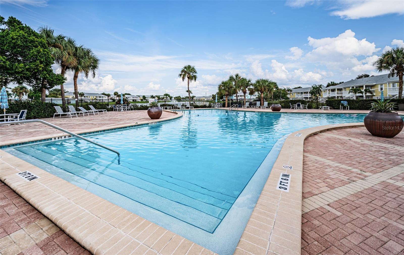 WATERSIDE AT COQUINA KEY SOUTH - Residential