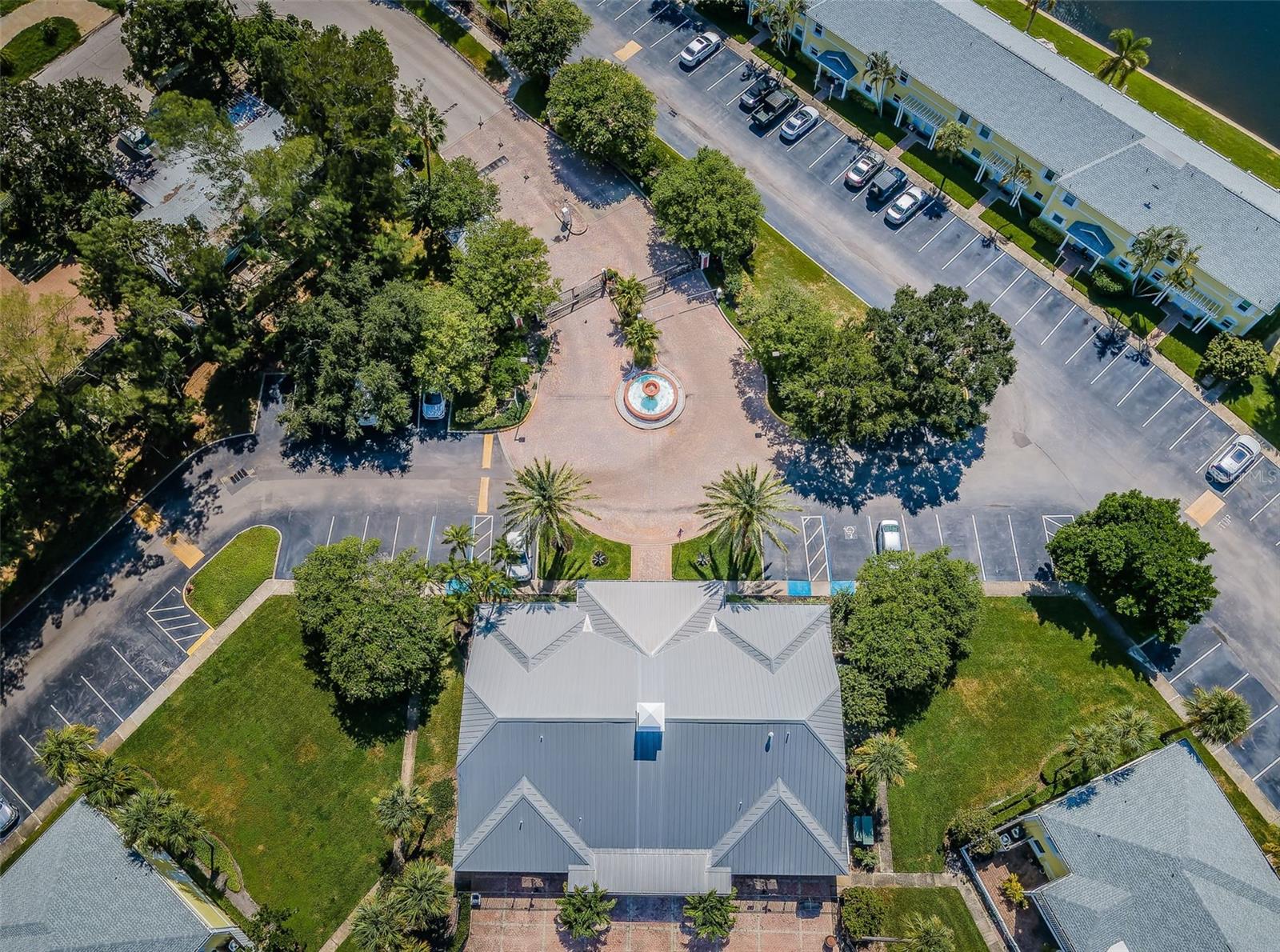 WATERSIDE AT COQUINA KEY SOUTH - Residential