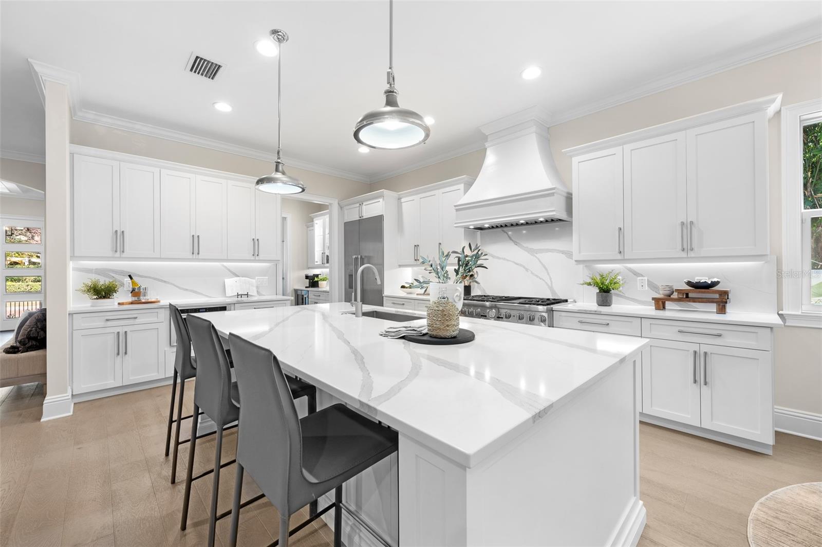 BAYSHORE BEAUTIFUL - Residential