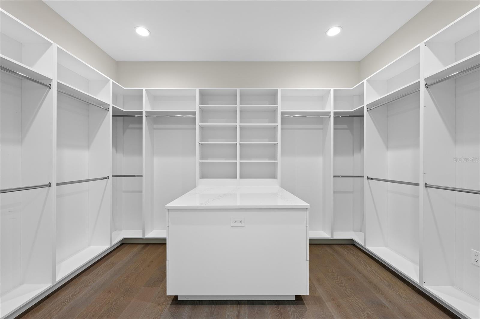 BAYSHORE BEAUTIFUL - Residential