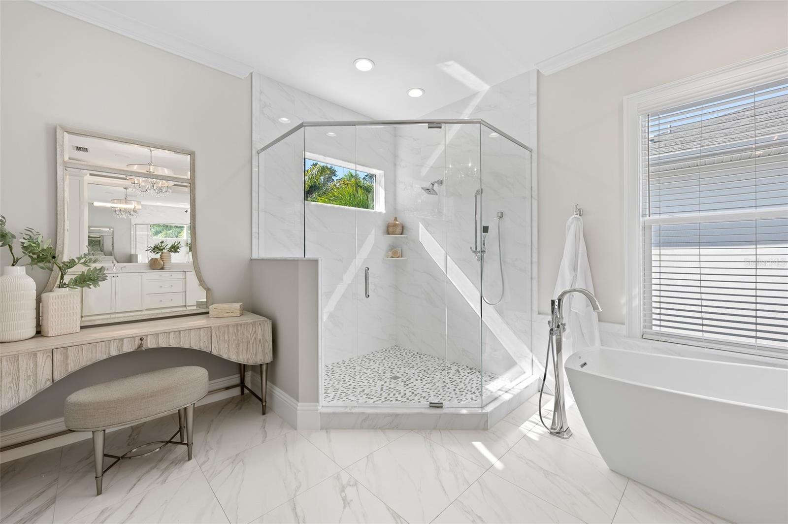 BAYSHORE BEAUTIFUL - Residential