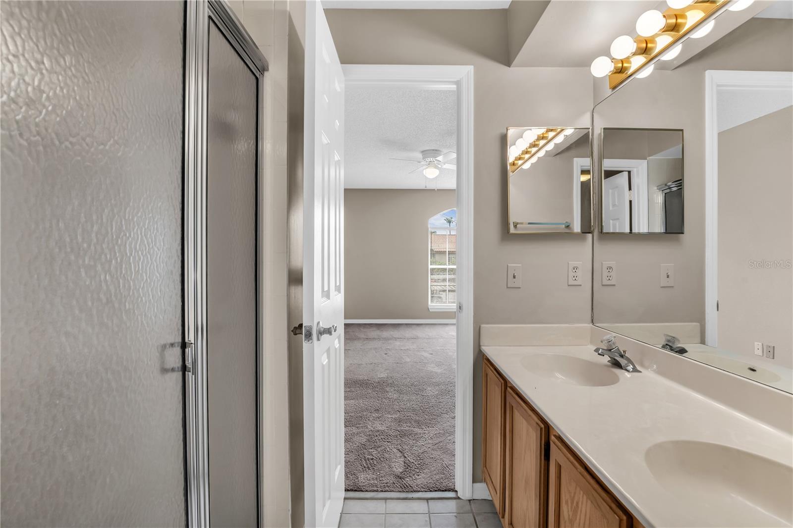 TOWNES OF SOUTHGATE CONDO - Residential