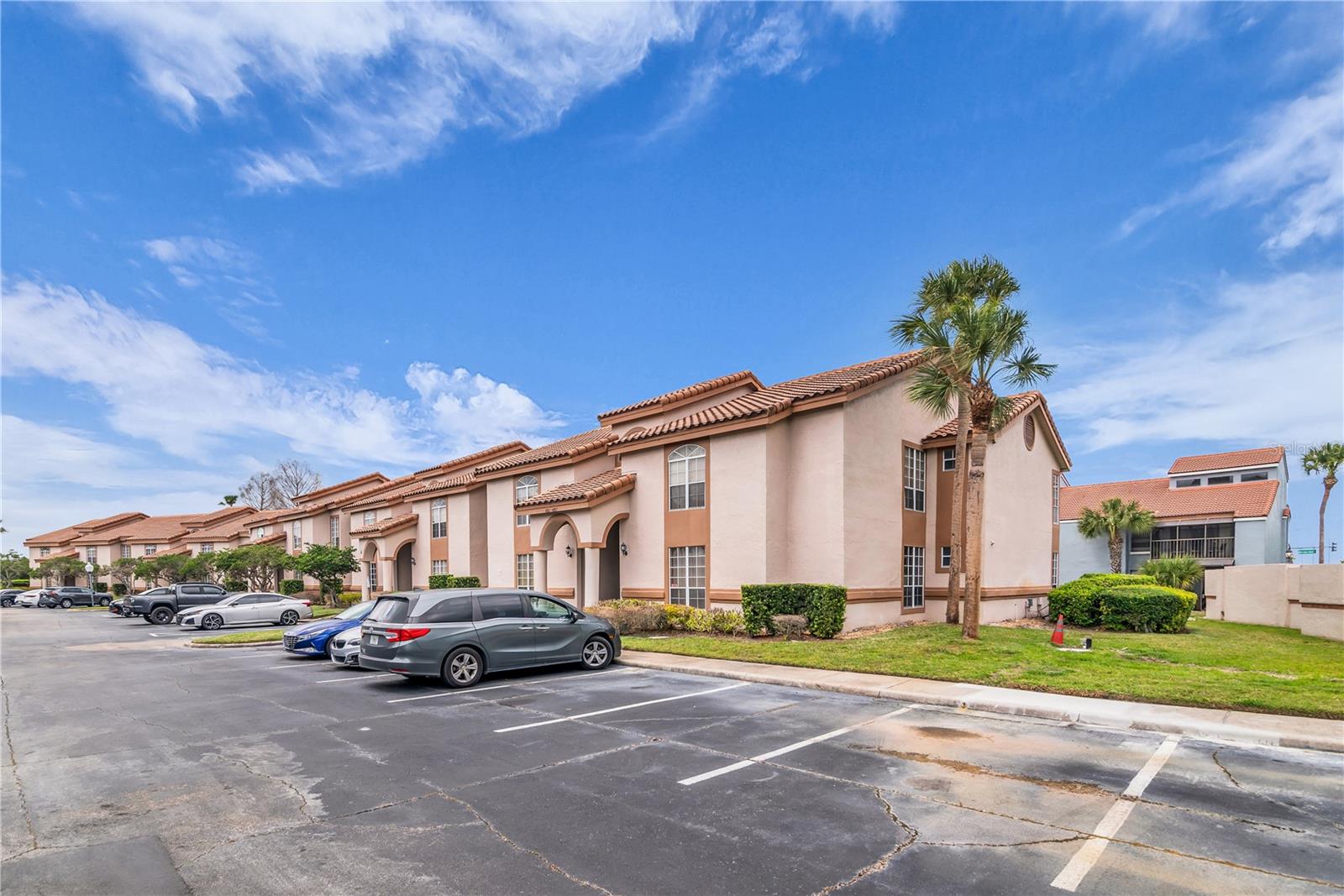 TOWNES OF SOUTHGATE CONDO - Residential