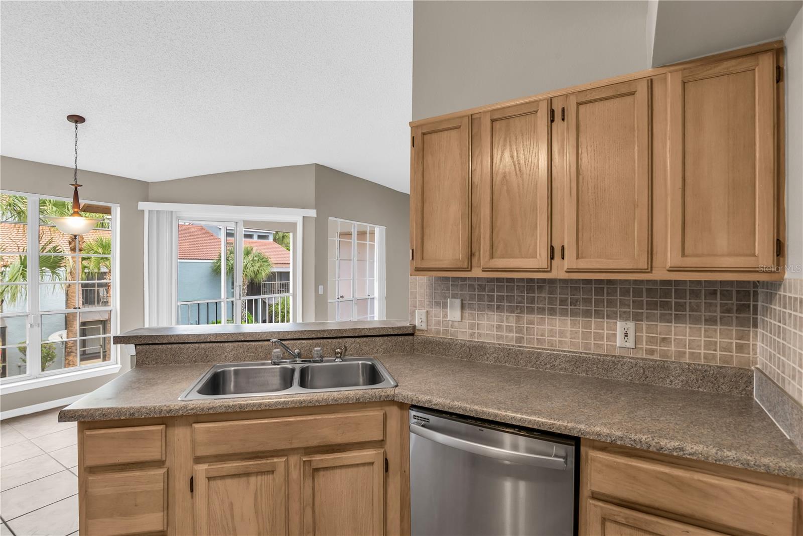 TOWNES OF SOUTHGATE CONDO - Residential