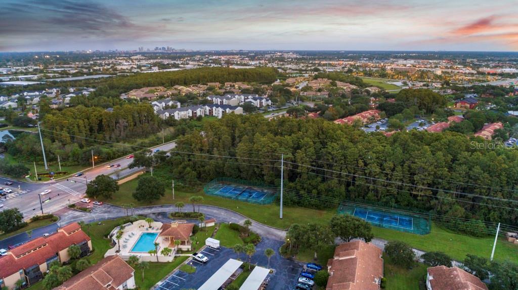 TOWNES OF SOUTHGATE CONDO - Residential