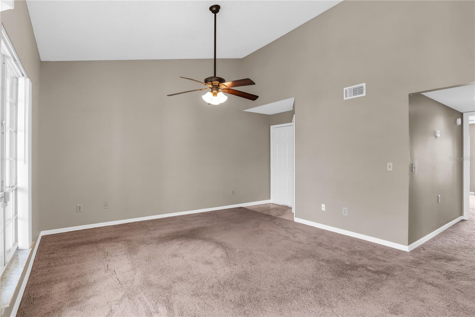 TOWNES OF SOUTHGATE CONDO - Residential