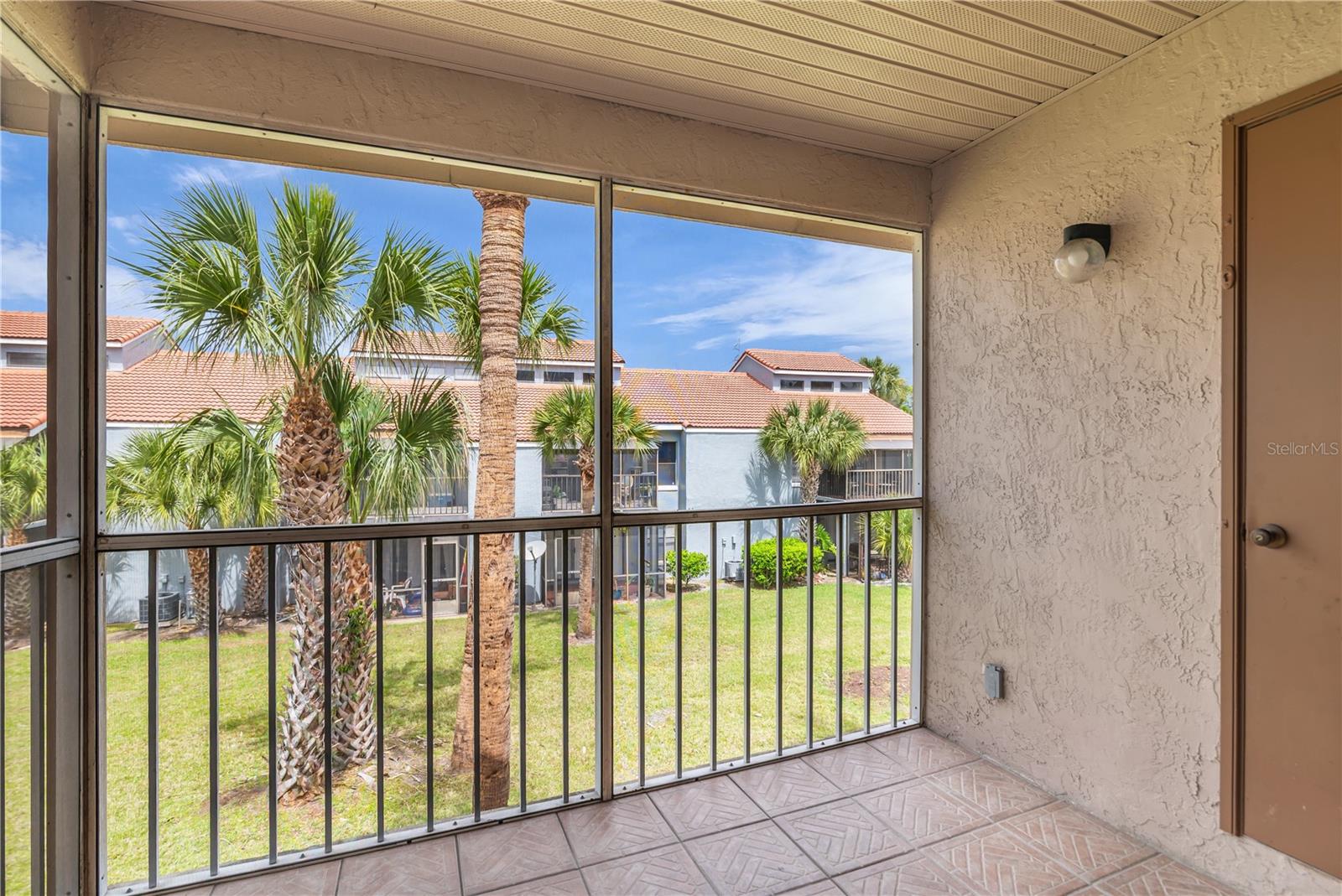 TOWNES OF SOUTHGATE CONDO - Residential