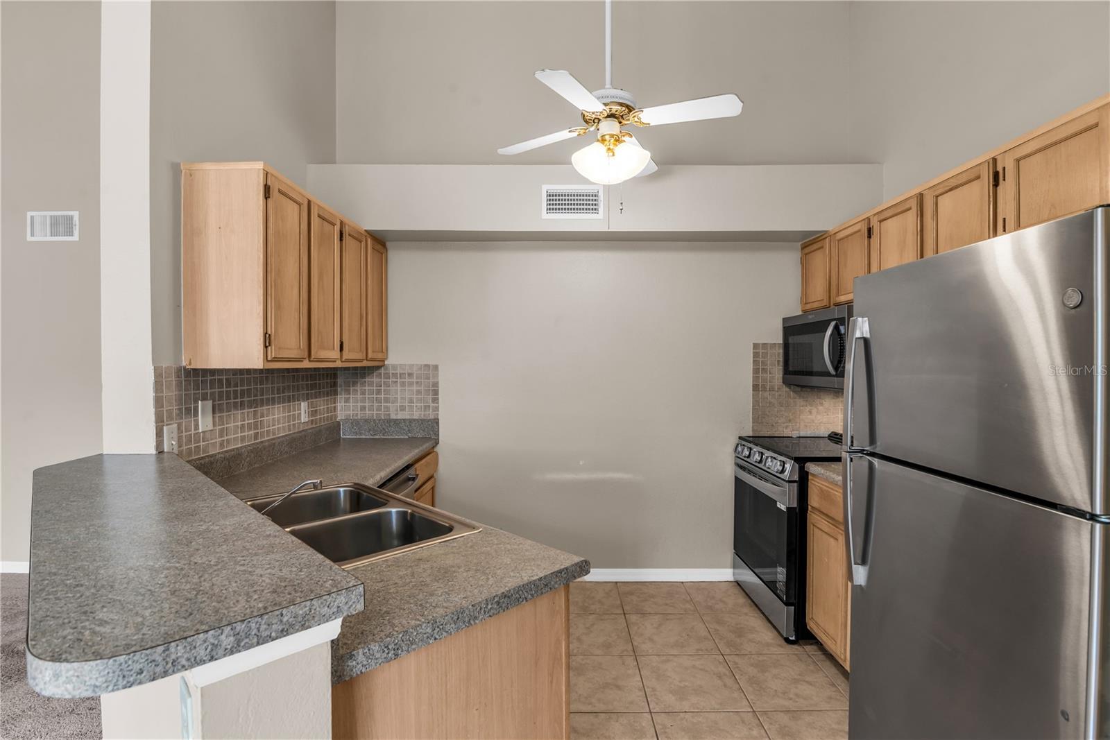 TOWNES OF SOUTHGATE CONDO - Residential