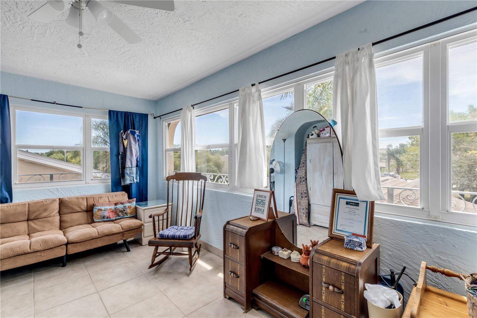 HAWKS COVE - Residential