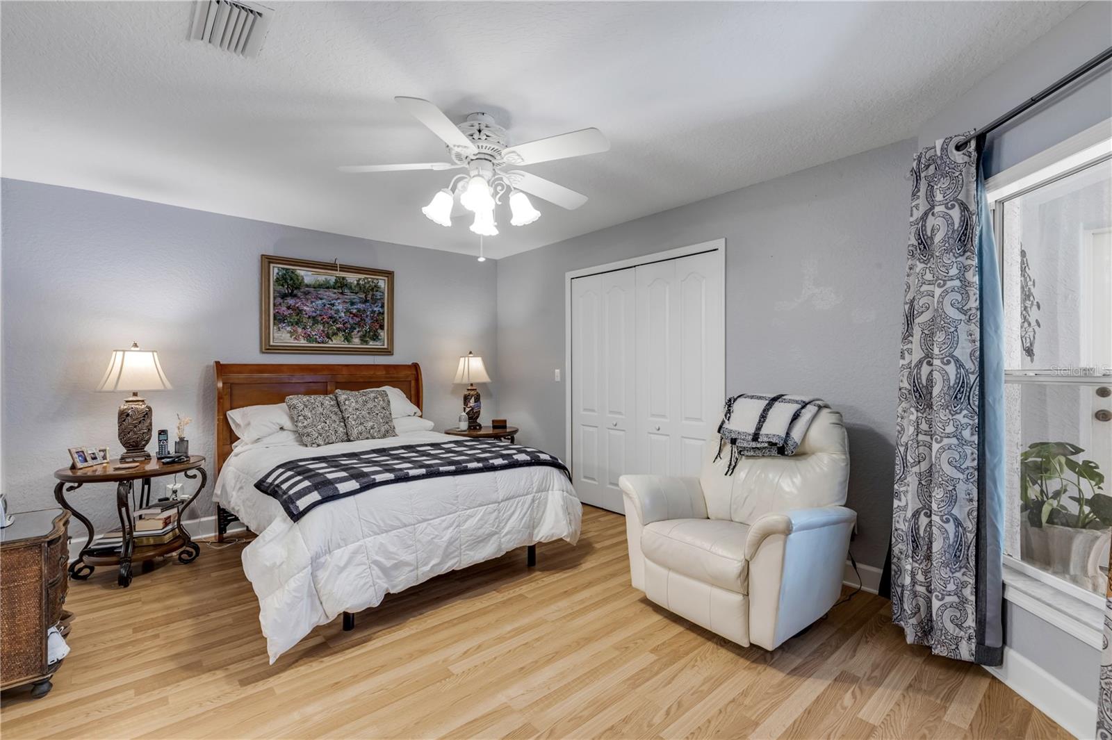 2237 HAWKS COVE CIRCLE