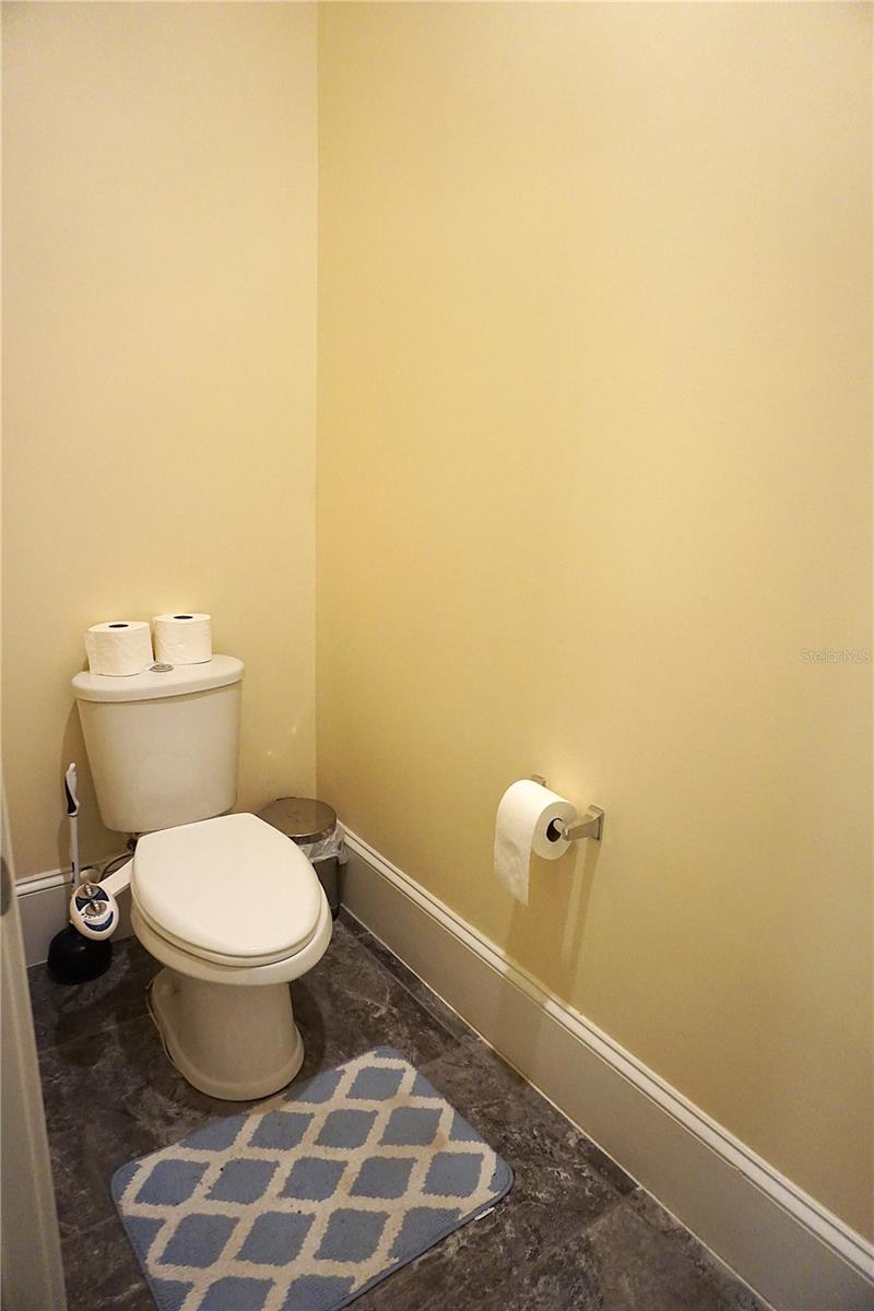 SIGNATURE LAKES PH 3B-2 & 3B-3 - Residential Lease