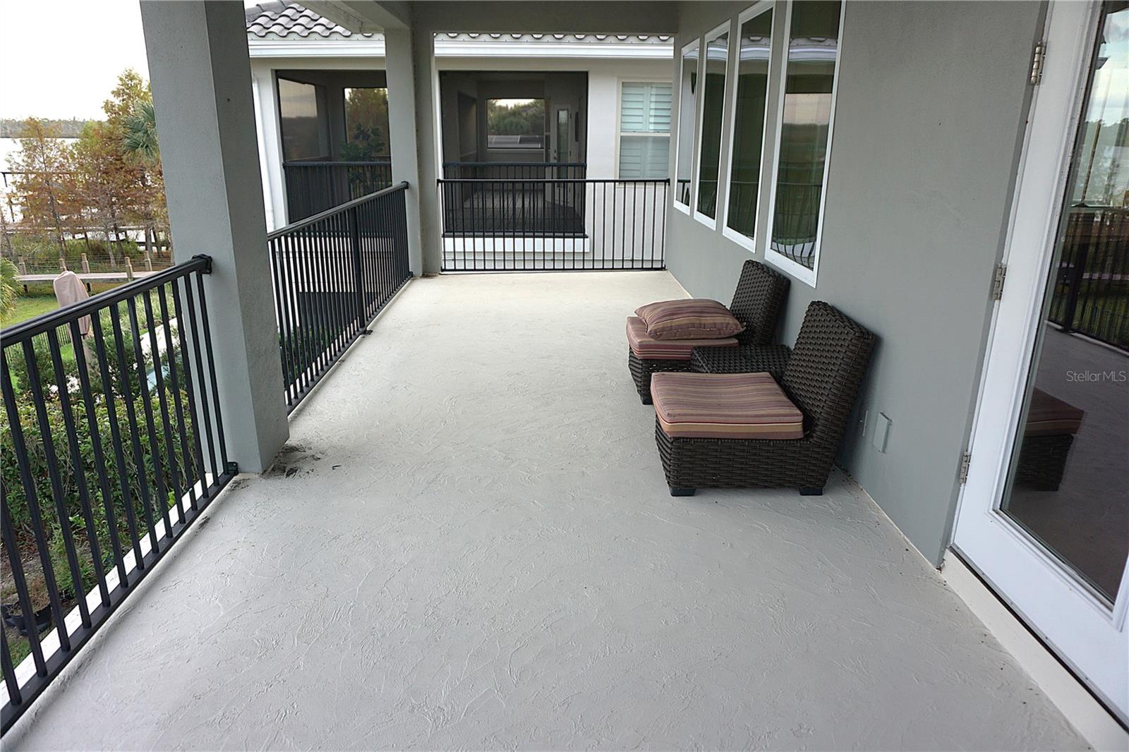 SIGNATURE LAKES PH 3B-2 & 3B-3 - Residential Lease