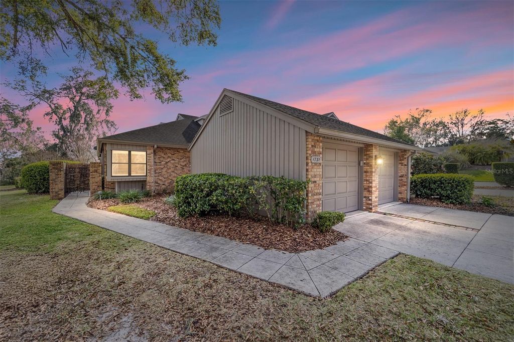 Photo of 1731 SE Clatter Bridge Road, Ocala, FL 34471 (MLS # OM718980)