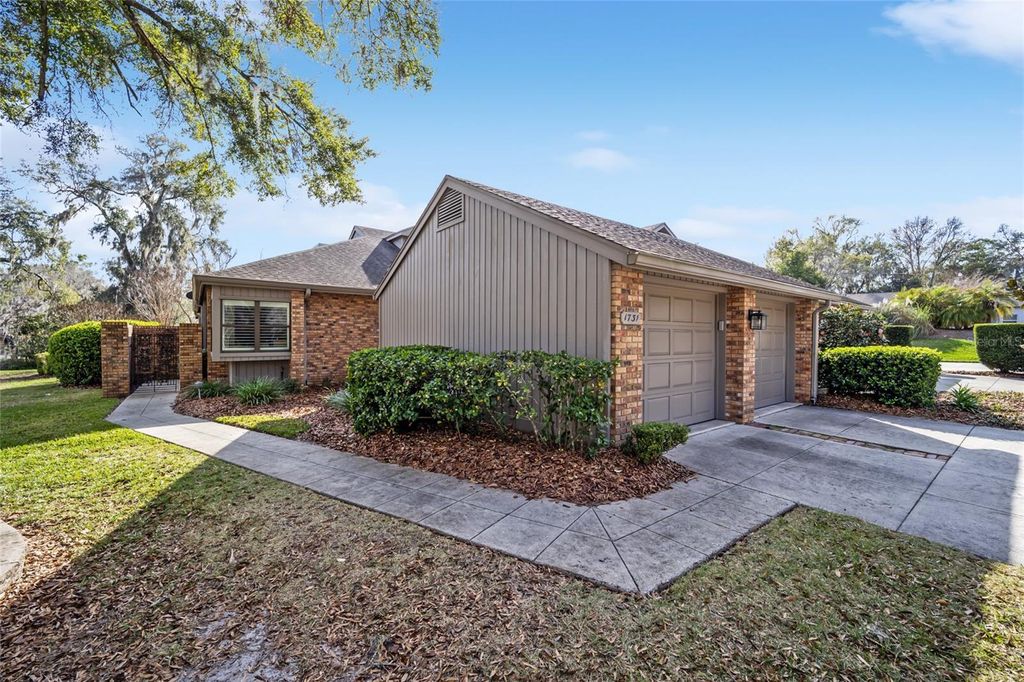 Photo of 1731 SE Clatter Bridge Road, Ocala, FL 34471 (MLS # OM718980)