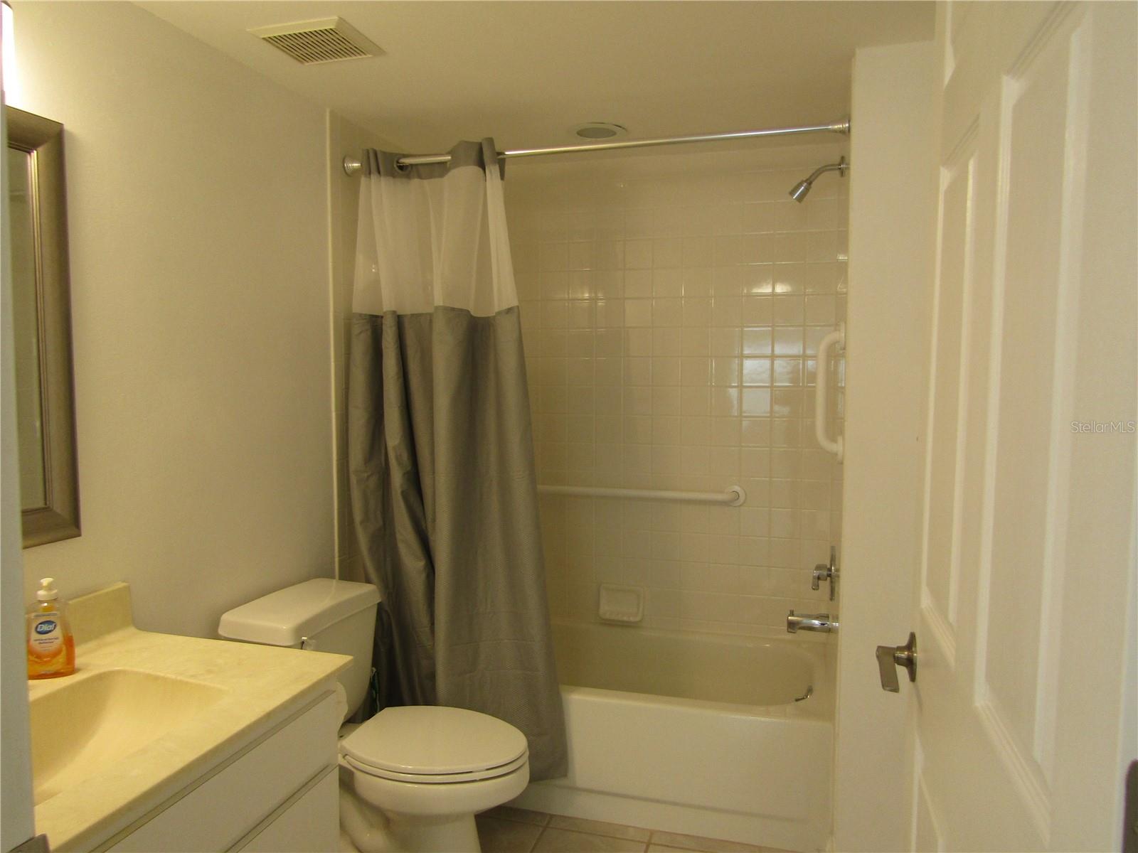 SHEFFIELD GREENE - Residential Lease