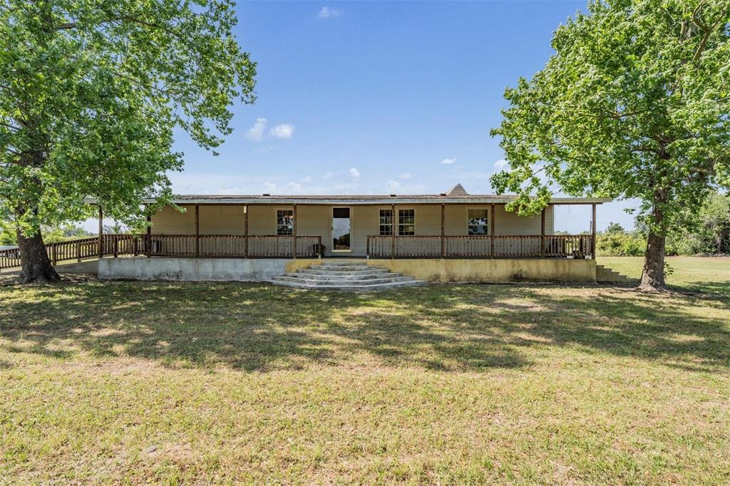 Photo of 6606 Gator Ranch Street, Plant City, FL 33565 (MLS # TB8490007)