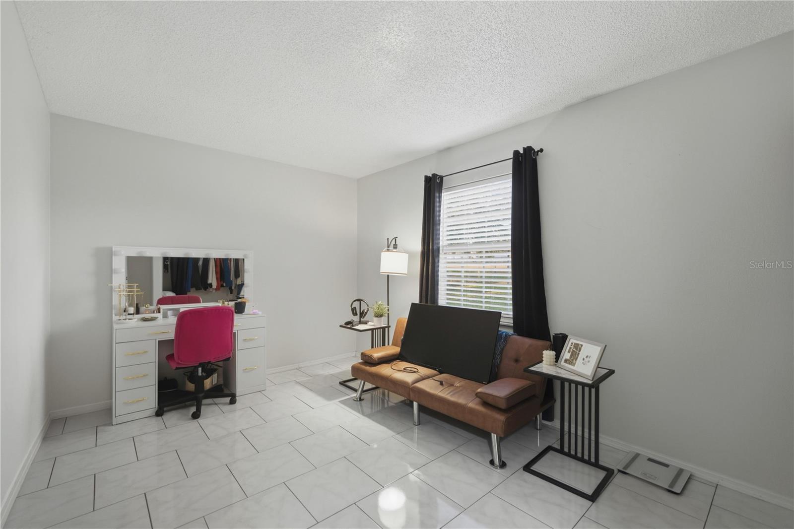 SILVER SPGS SHORES UN 28 - Residential