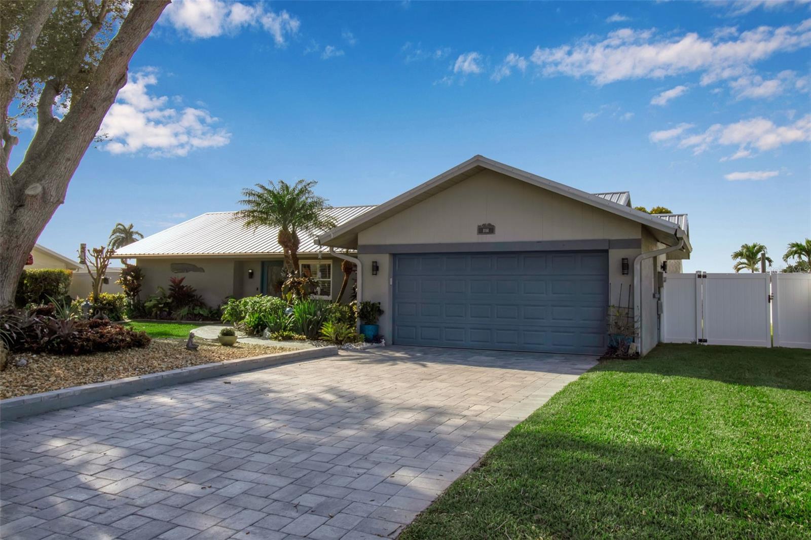 VILLAGE GREEN OF BRADENTON - Residential