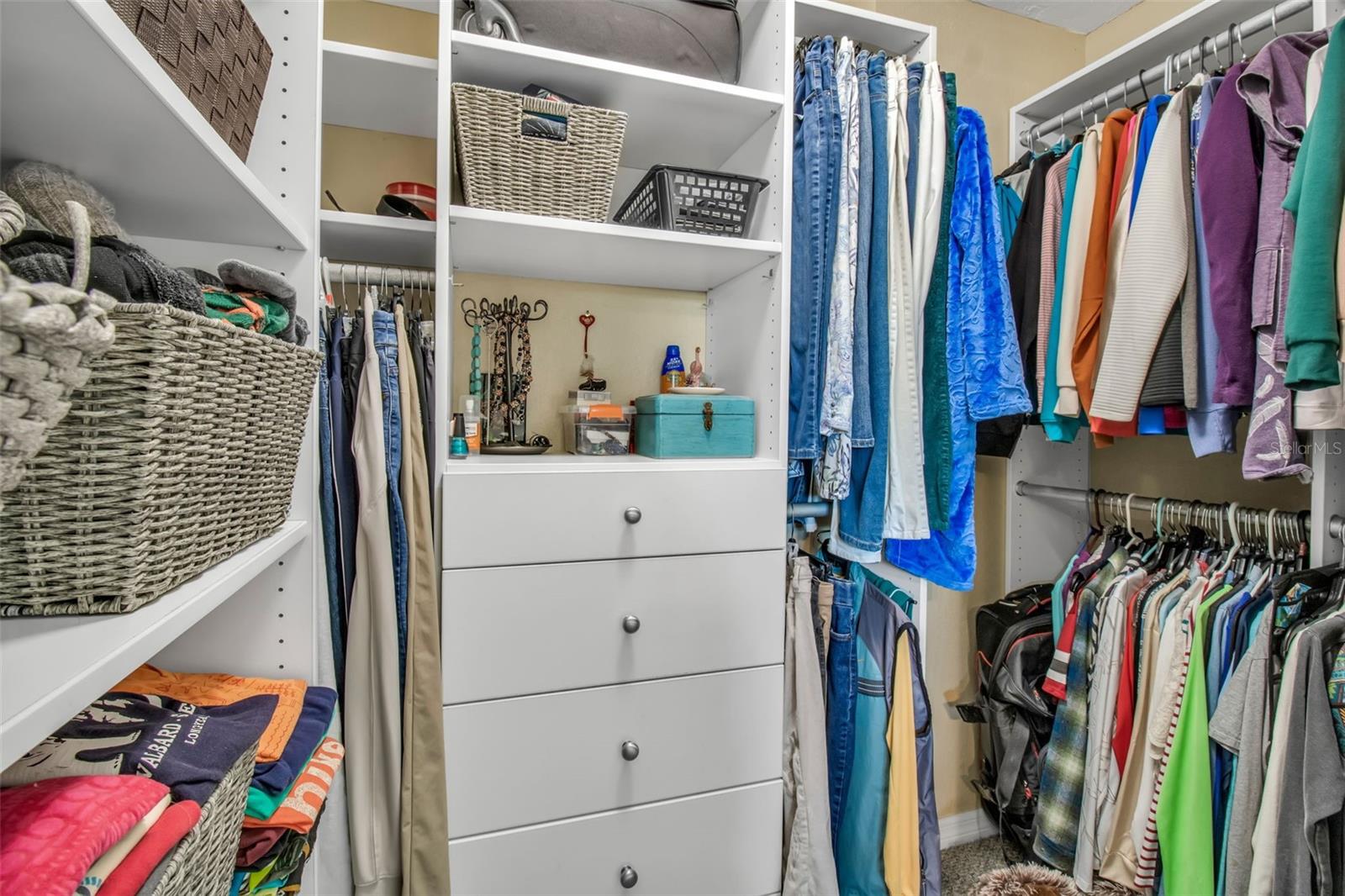 VILLAGE GREEN OF BRADENTON - Residential