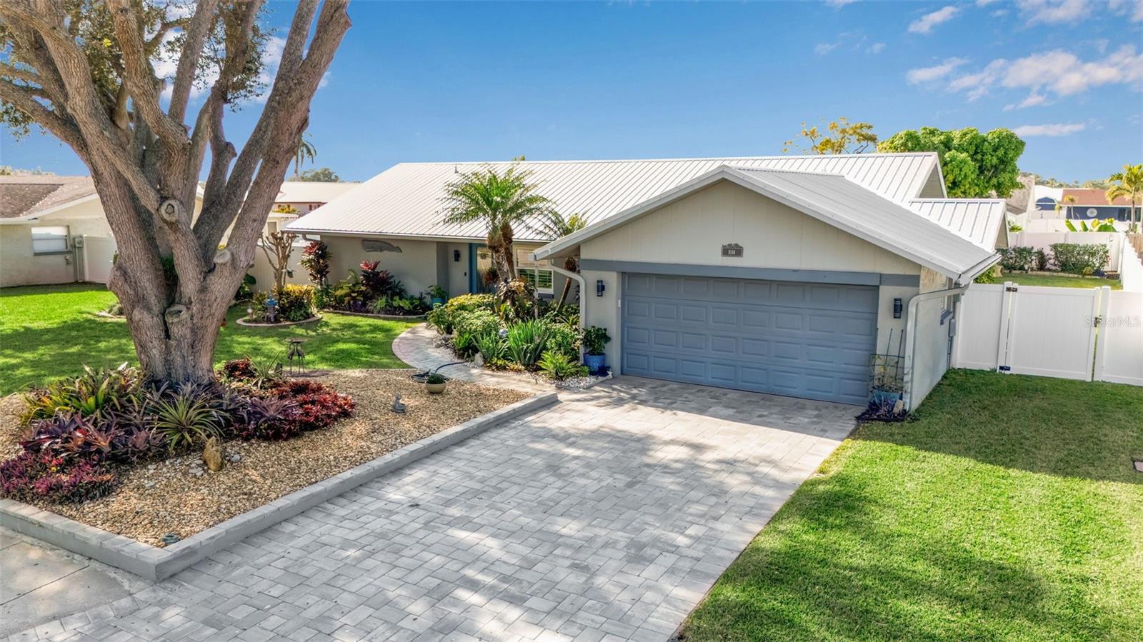 VILLAGE GREEN OF BRADENTON - Residential