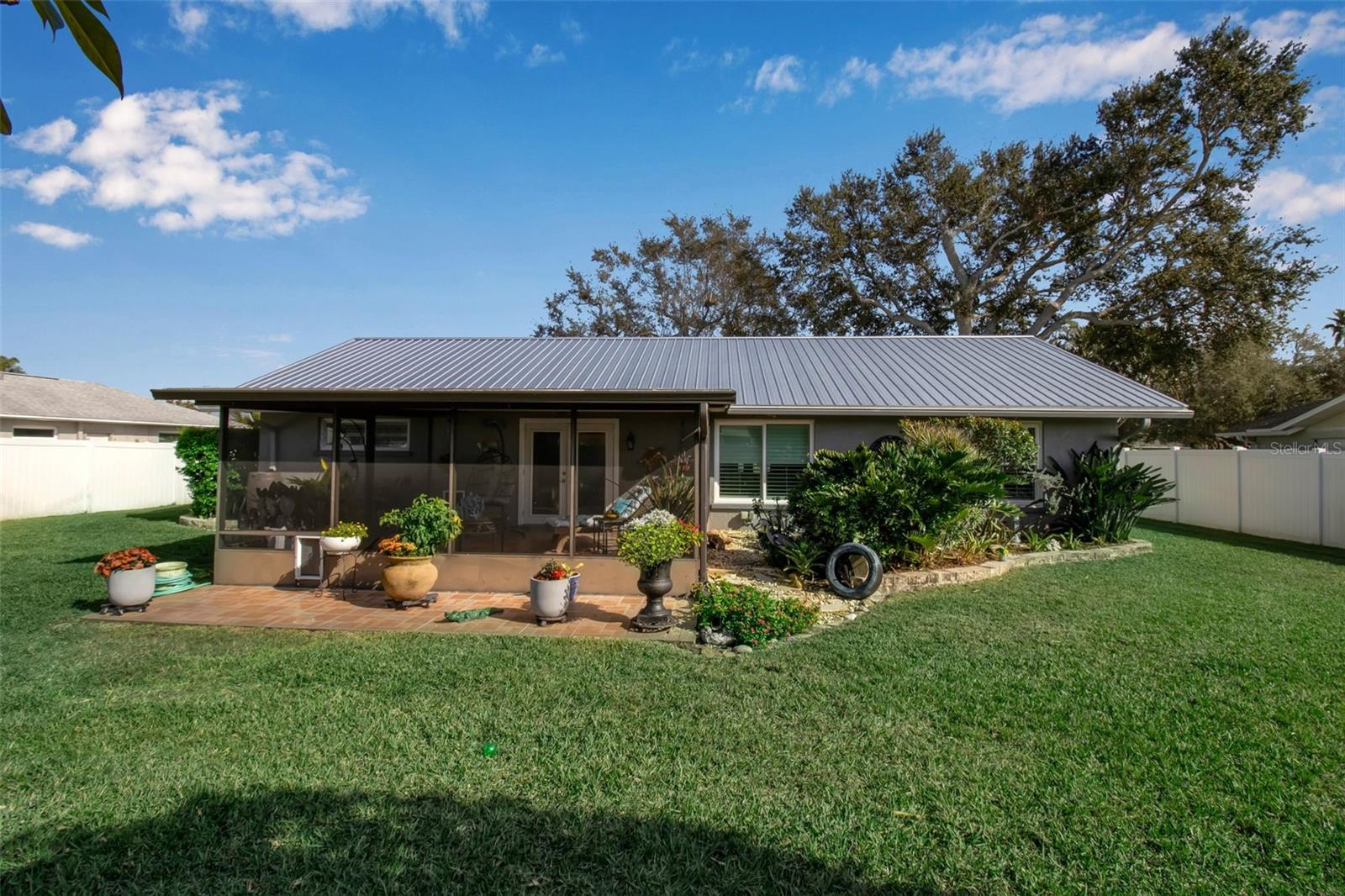 VILLAGE GREEN OF BRADENTON - Residential